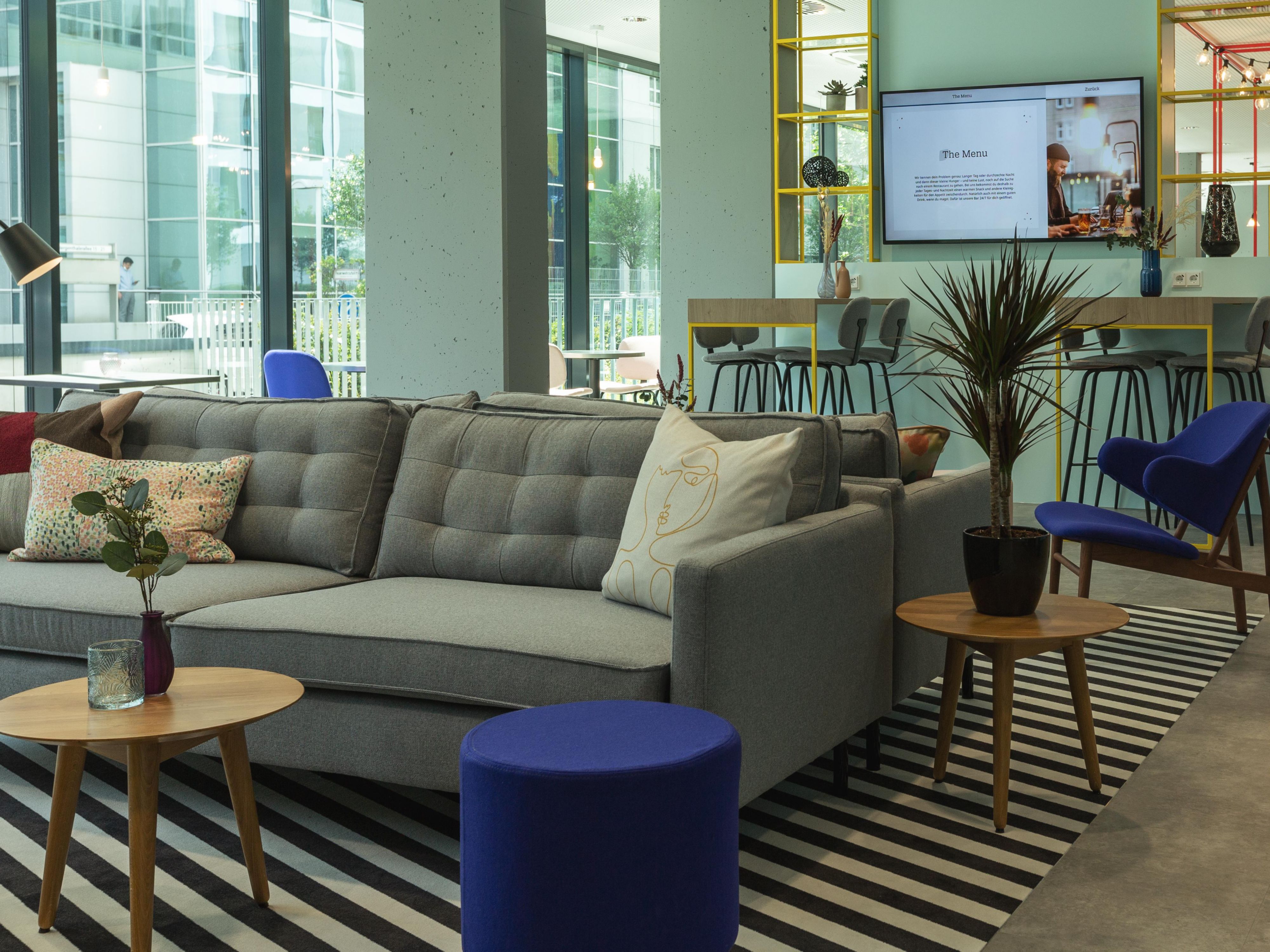 After a busy day exploring the city or a successful business meeting, our spacious terrace offers the perfect retreat. Enjoy the tranquility, relax outdoors, and reflect on the day – an ideal way to recharge your energy.
