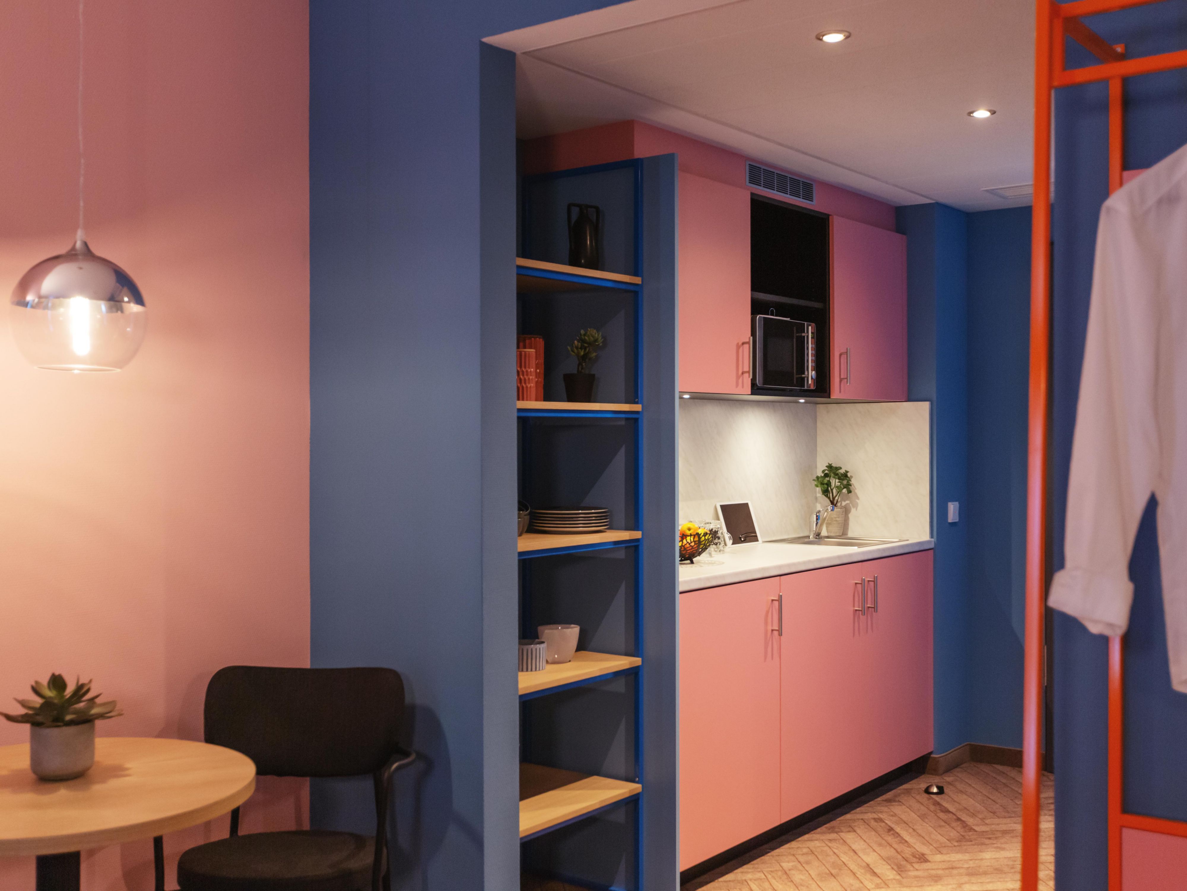 Enjoy comfort and flexibility at Holiday Inn the niu, Belt Frankfurt Eschborn: 51 rooms with kitchenette, microwave, mini fridge, tableware, and dining area. Perfect for extended stays in Eschborn near Frankfurt – either for business travelers or families on a city break.