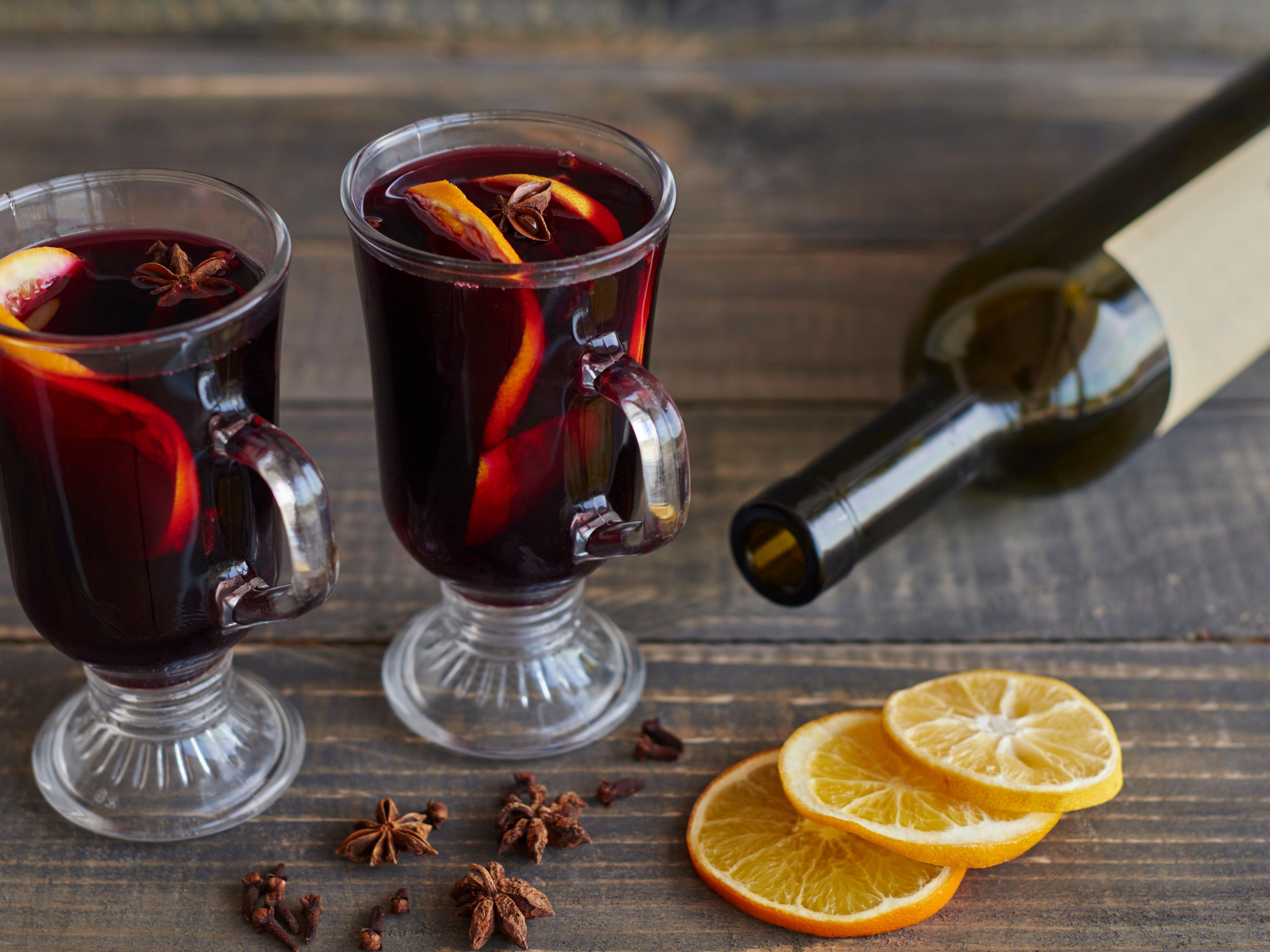 Step into the holiday season with a stay designed for warmth and togetherness. Our Christmas Package includes a bottle of mulled wine and two charming Christmas market cups – perfect for strolling hand in hand through the market or enjoying quiet moments back at the hotel. Bookable only to 26.12, so treat yourselves to a seasonal getaway now!