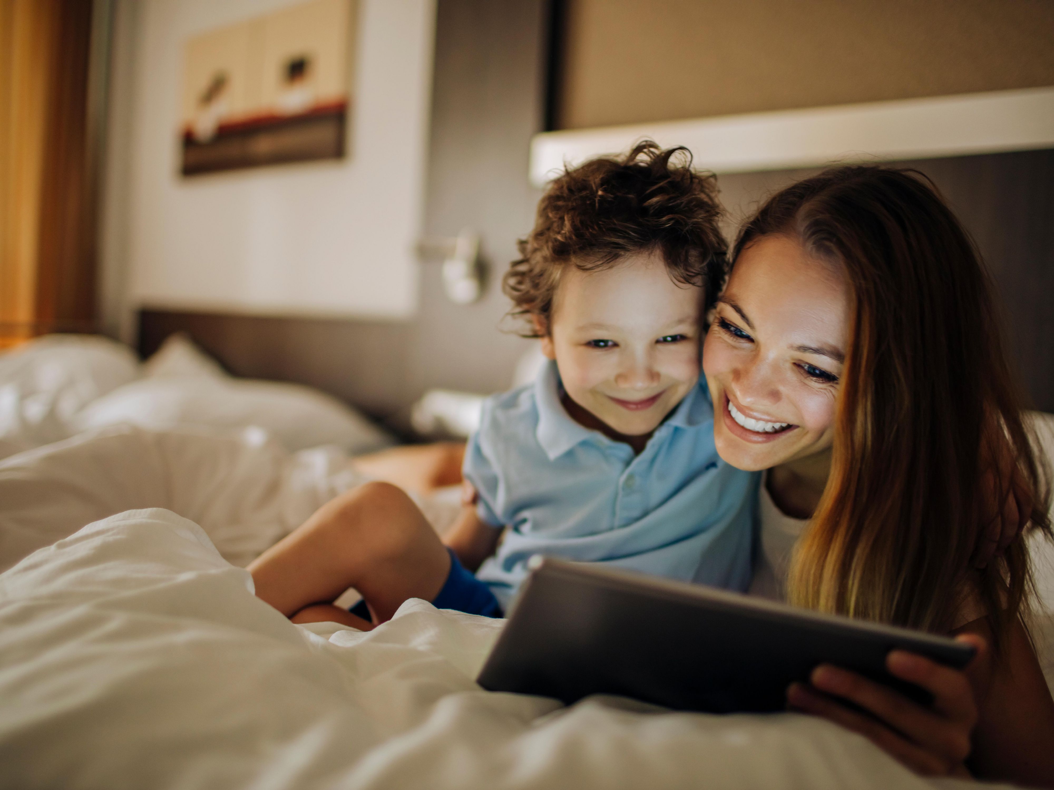 Planning a family trip to Halle? We’ve got you covered. On request and subject to availability, we can arrange two rooms right next to each other — perfect for staying close while enjoying your own space. Just contact us in advance, and we’ll make your family stay as relaxed as possible.