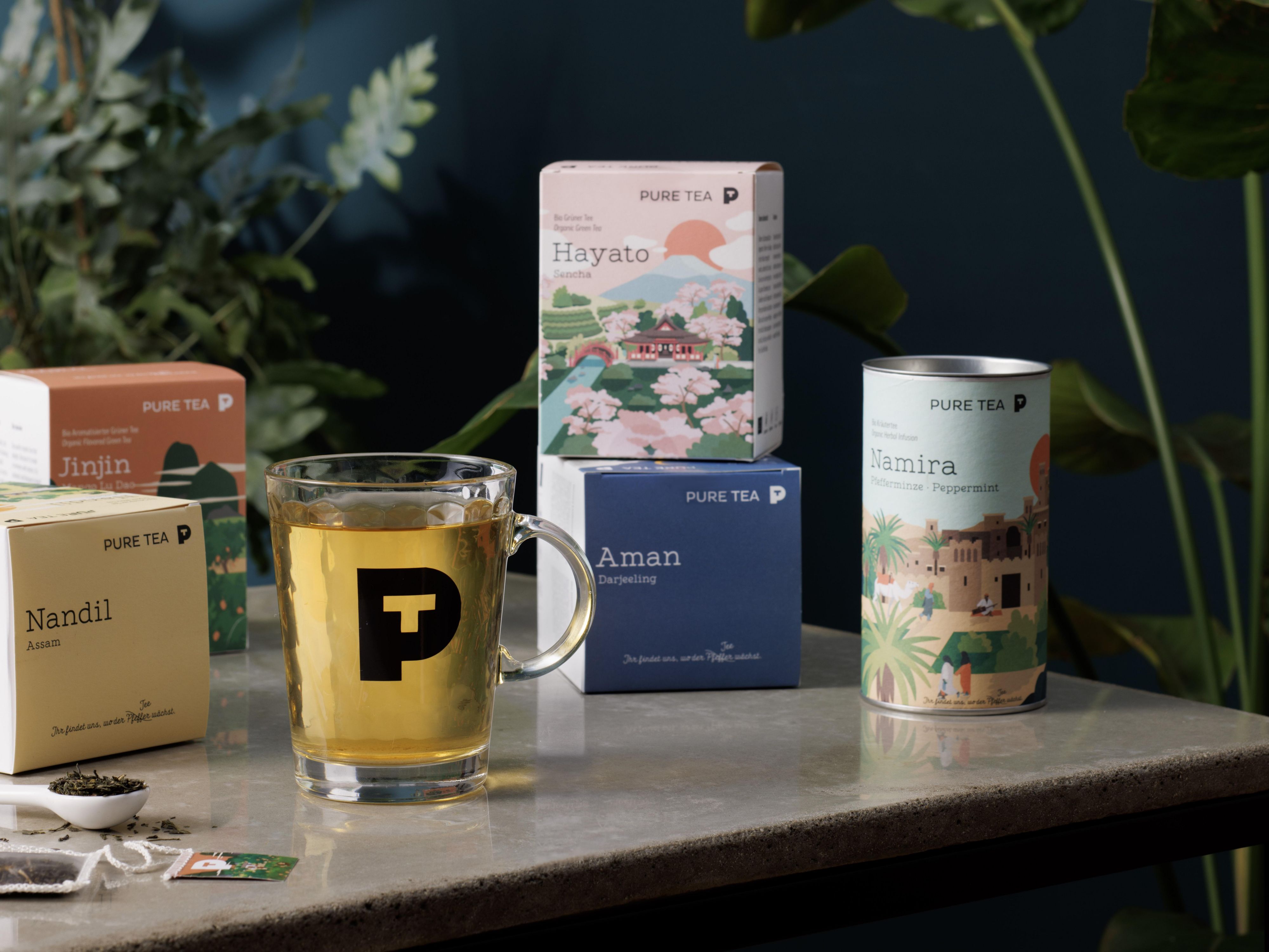 Start your day with a cup of premium tea or unwind at our bar, available 24/7. Whether you need an energizing boost in the morning or a soothing break in the evening, our carefully selected teas offer the perfect choice for every moment.