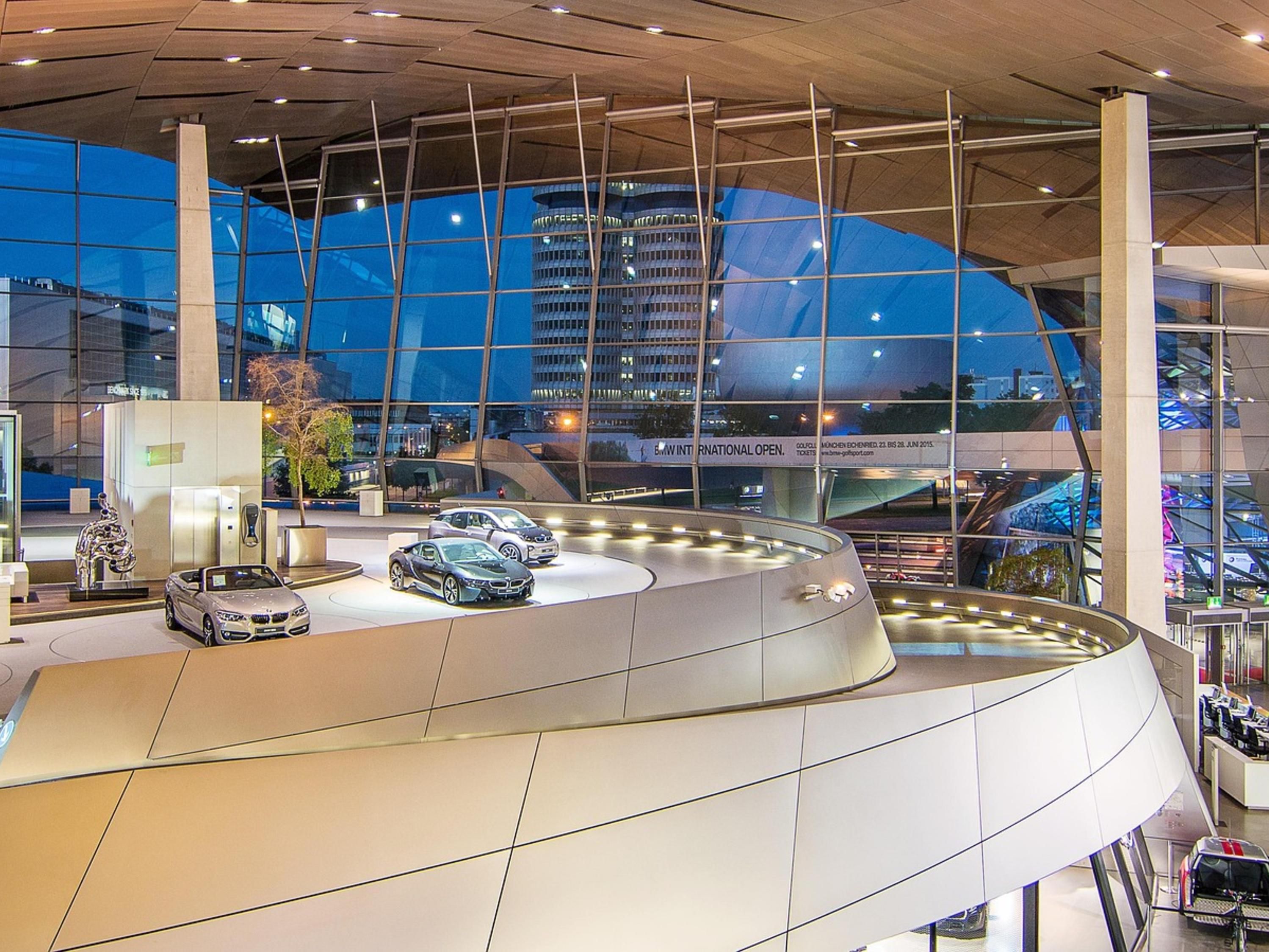 Just a short walk from the hotel, BMW Welt offers a thrilling mix of cutting-edge design, legendary cars, and hands-on experiences. Whether you're a car enthusiast or just love bold architecture – it’s a must-see, right around the corner.