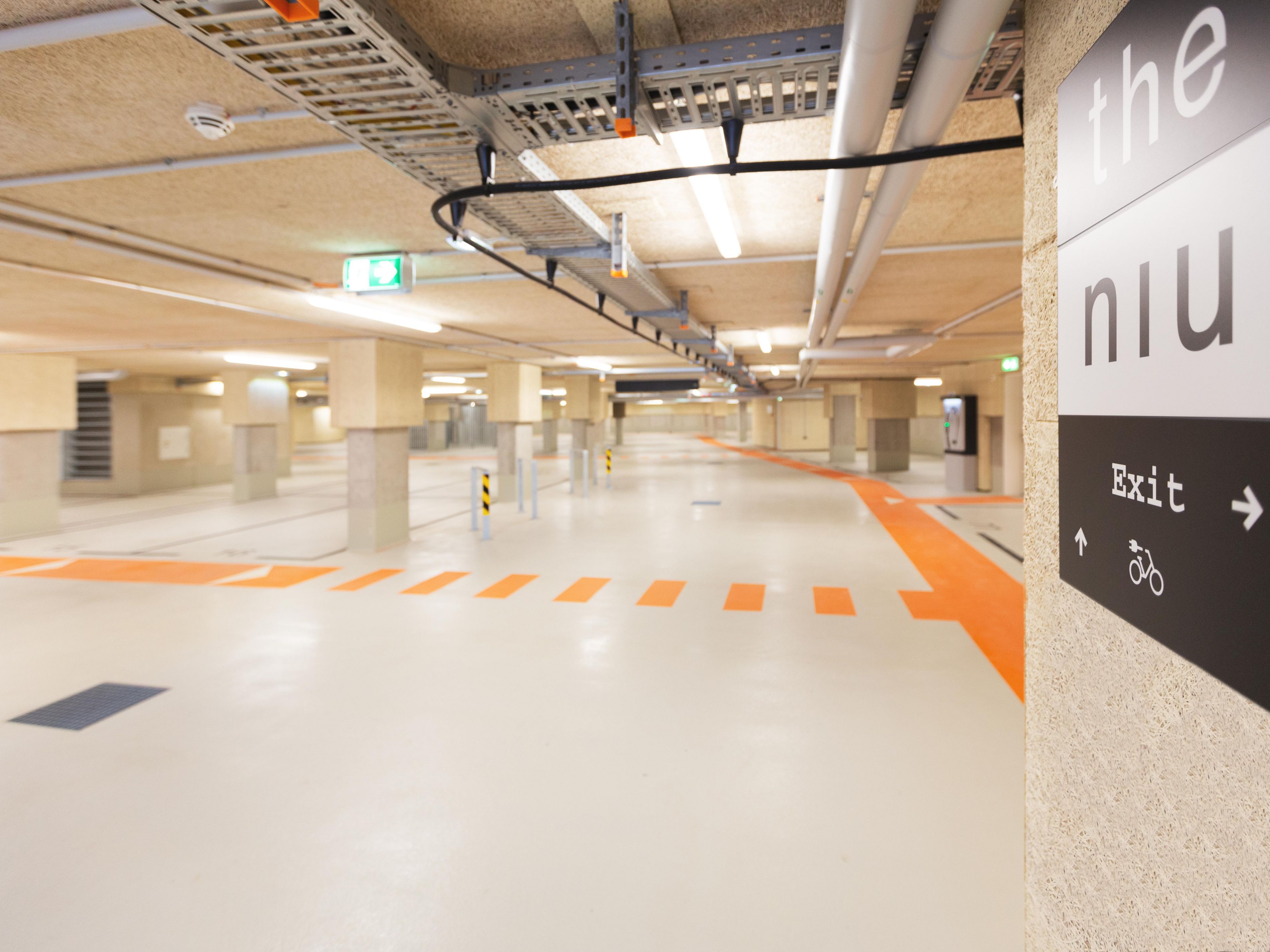 Travelling by car? We offer 80 secure underground parking spaces directly at the hotel for just €15 per day. Six e-charging stations are also available – easy payment by card, no app needed. For extra convenience, book our “Parking & Breakfast” package, including a parking spot and breakfast for two at a special rate.