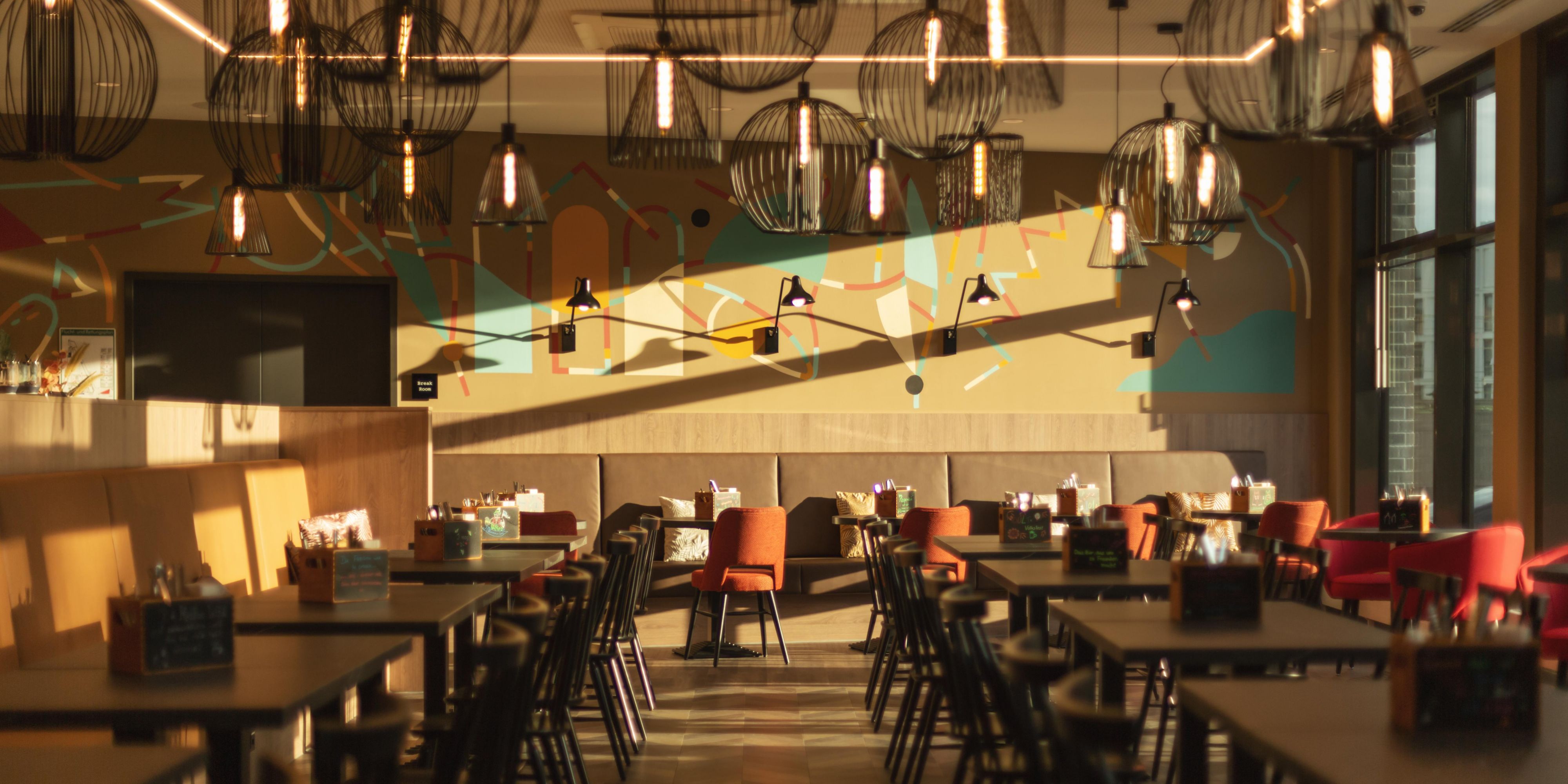 Holiday Inn - the niu, Sparrow Regensburg
