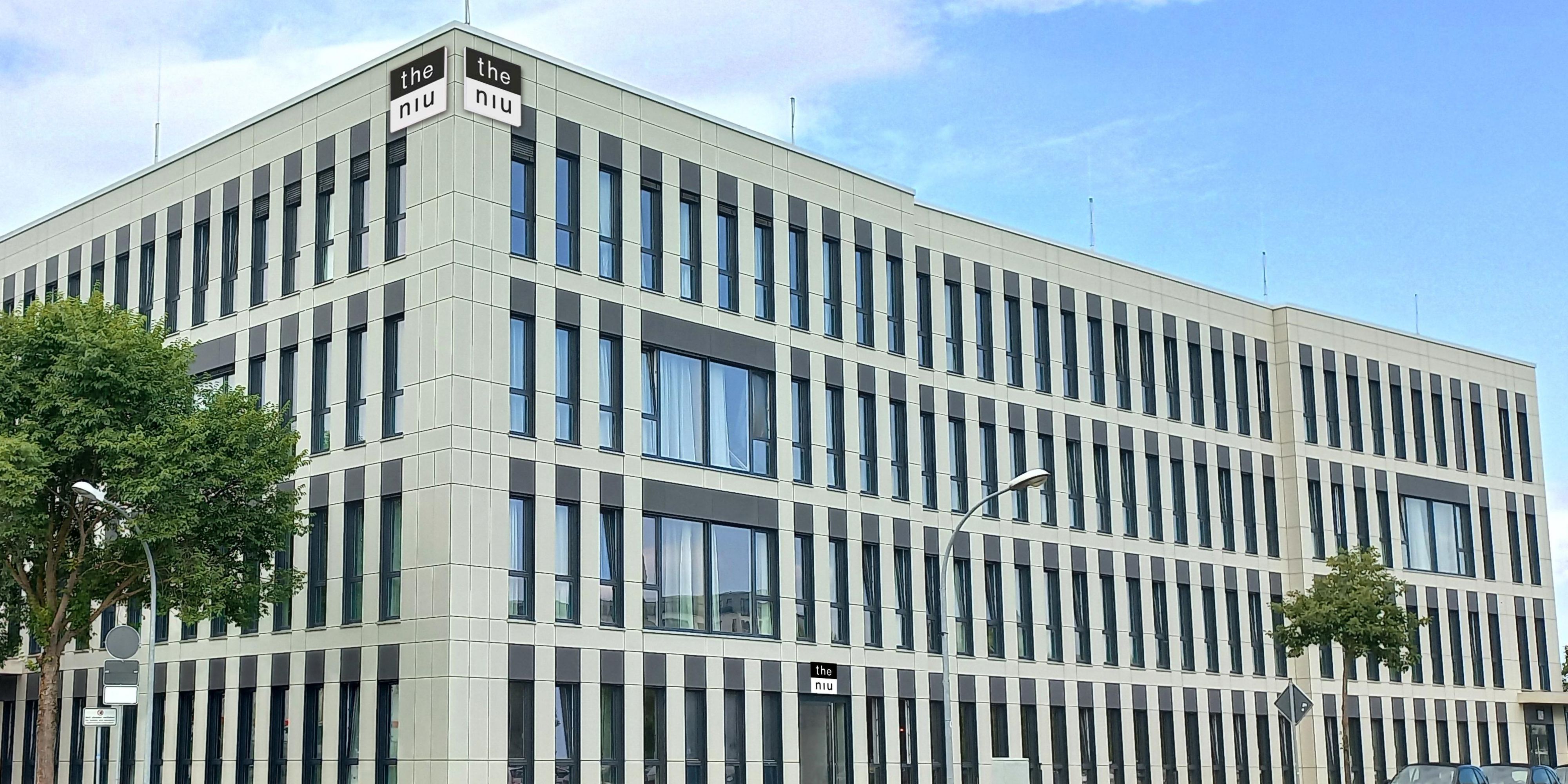 柏林机场帕克斯 the niu 假日酒店