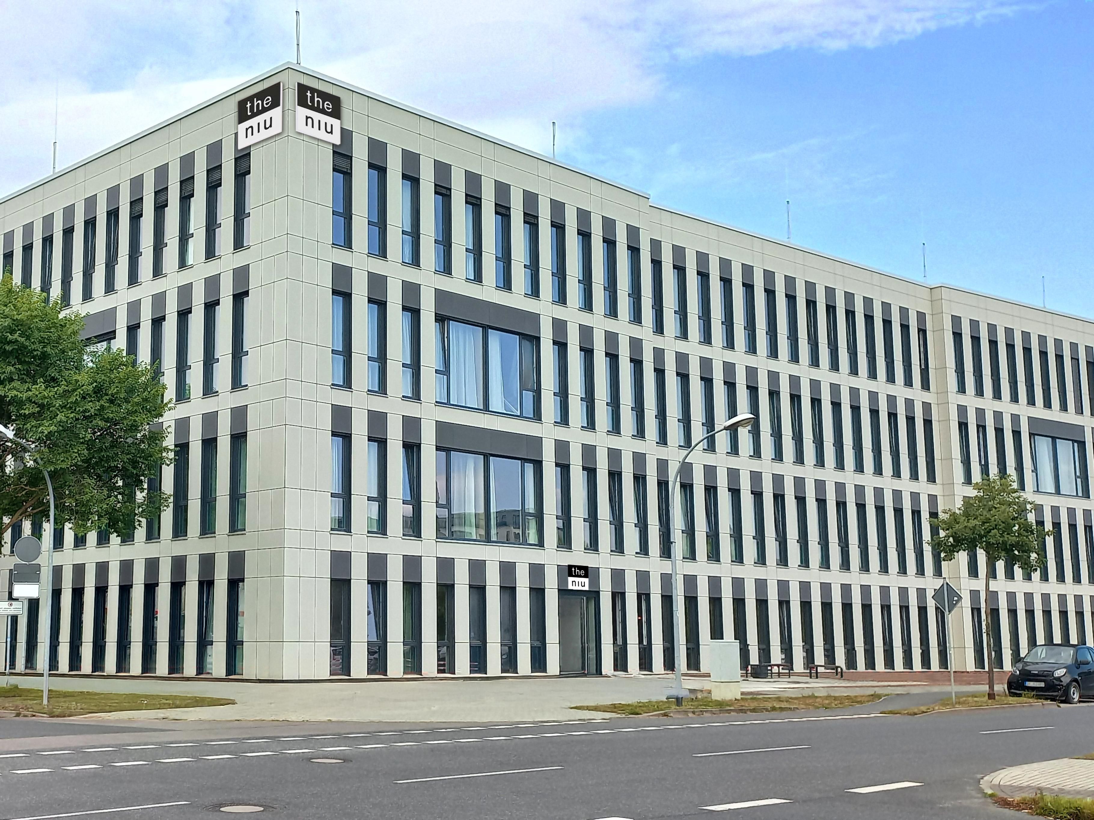 Welcome to Holiday Inn - the niu, Pax Berlin Airport