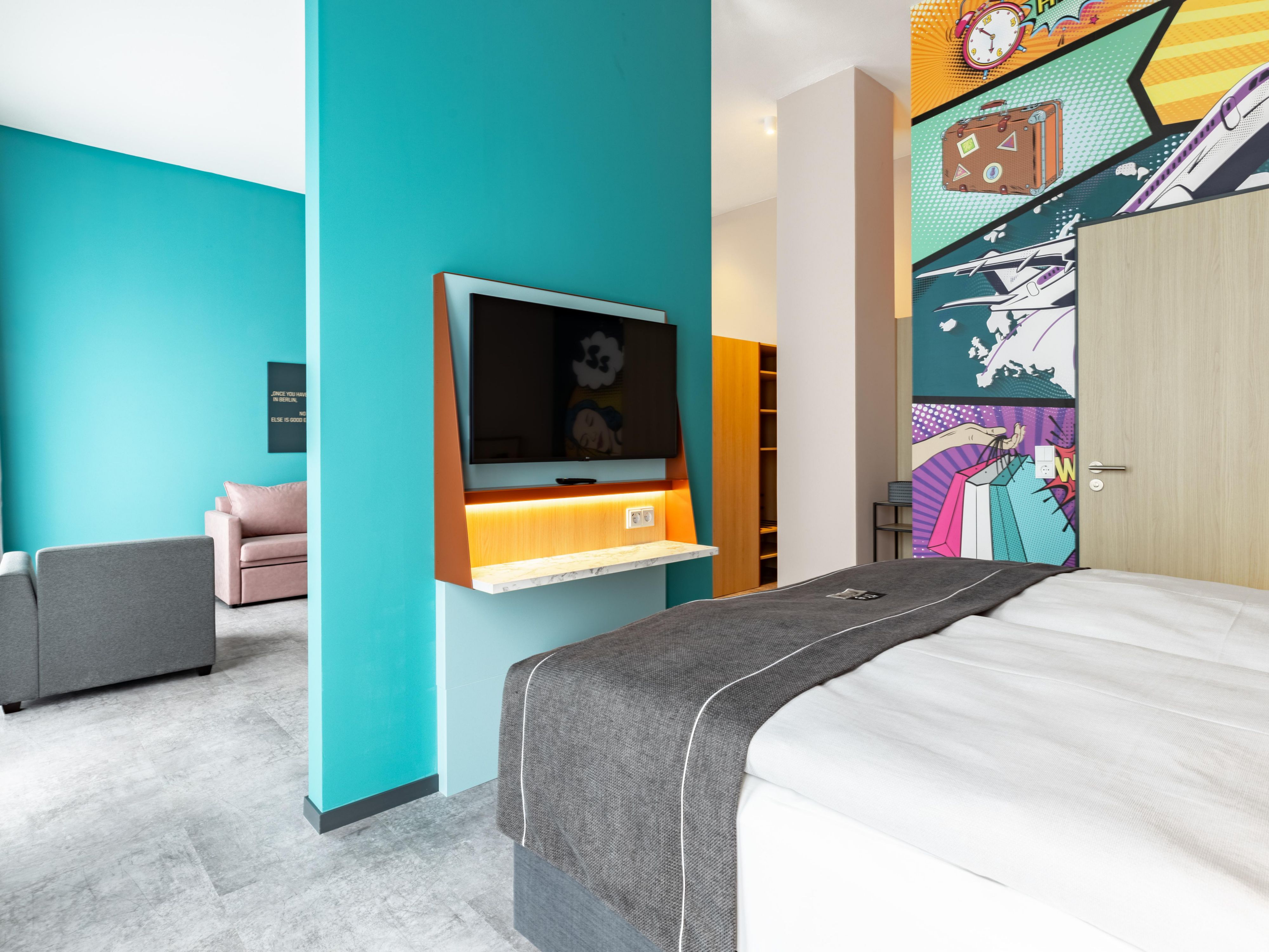 Whether you’re arriving or departing, our hotel near Berlin Airport is ideal for a stress-free family stay. Choose a Premium Family Room with two single beds and a sofa bed – for up to 4 guests – or enjoy extra space in our Family Suite, where everyone (and every suitcase) fits perfectly. Also great for family trips to the Berlin–Brandenburg area!