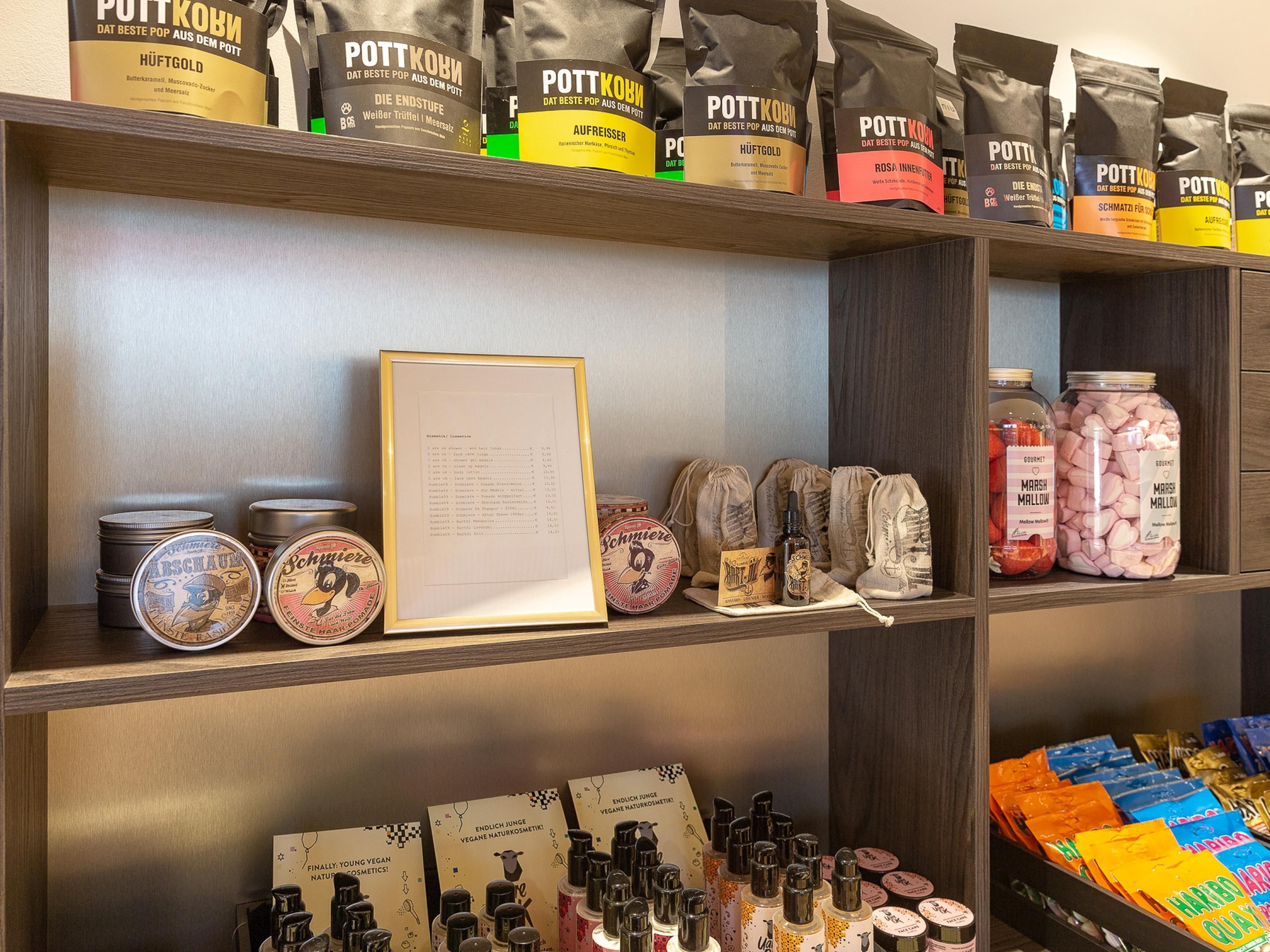 Holiday Inn – the niu, Pax Berlin Airport Gift Shop