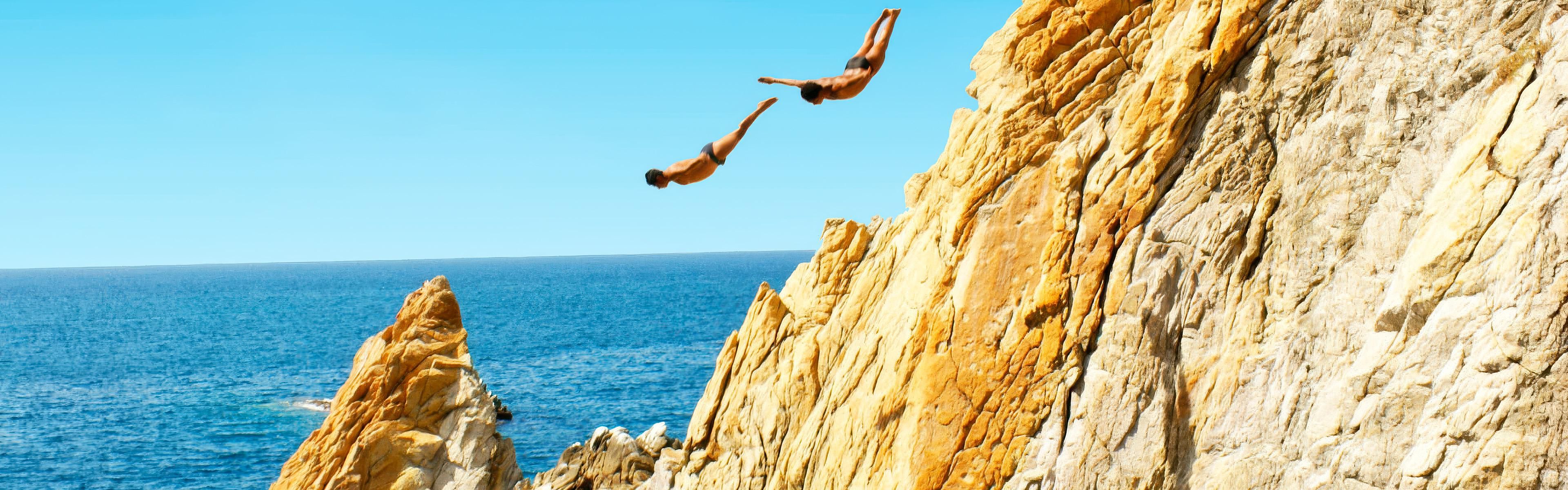 La Quebrada ist eine Klippe im Hafen von Acapulco, Guerrero 