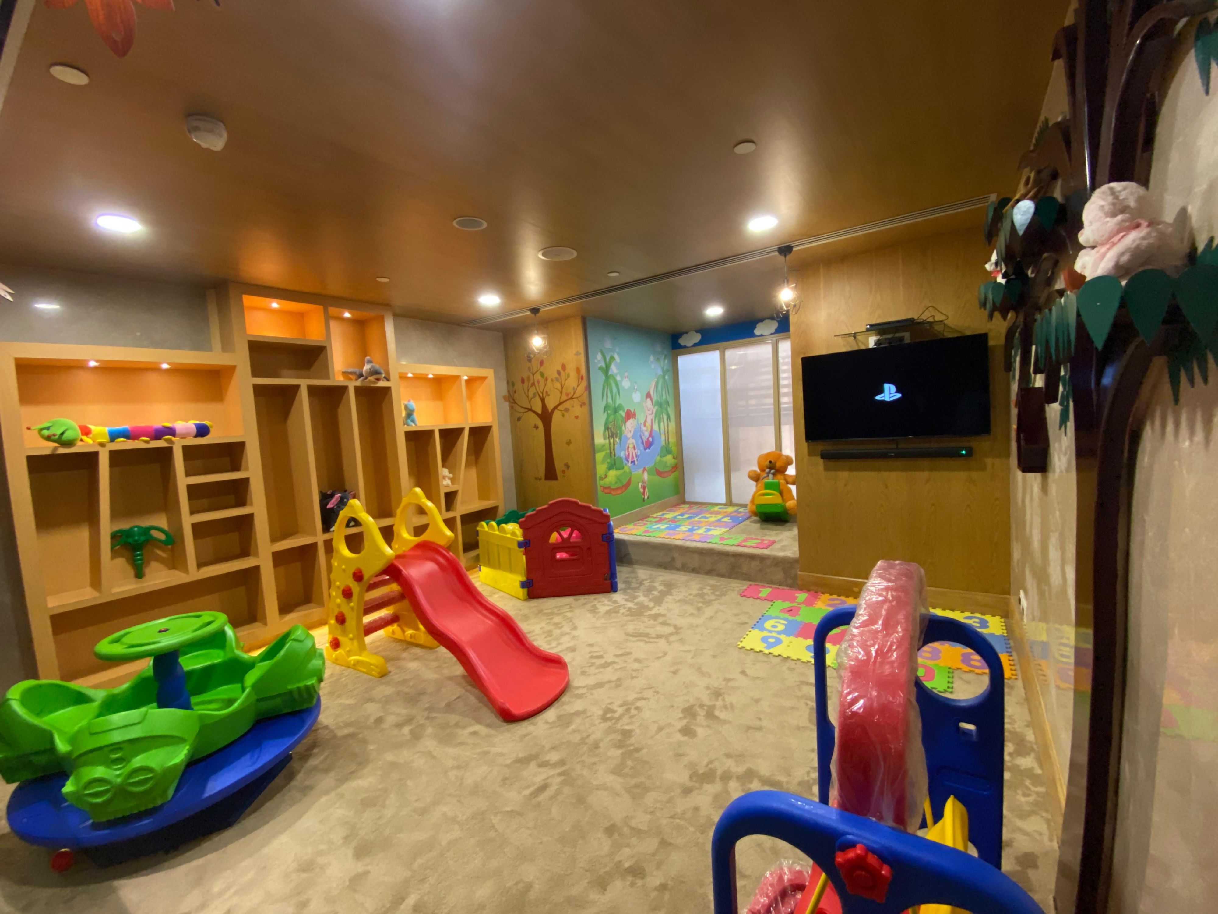 The Kids Play Room at Holiday Inn Agra MG Road is a creative and inspiring little oasis for children of all ages. Our playroom offers facilities for play through games, craft and drawing.