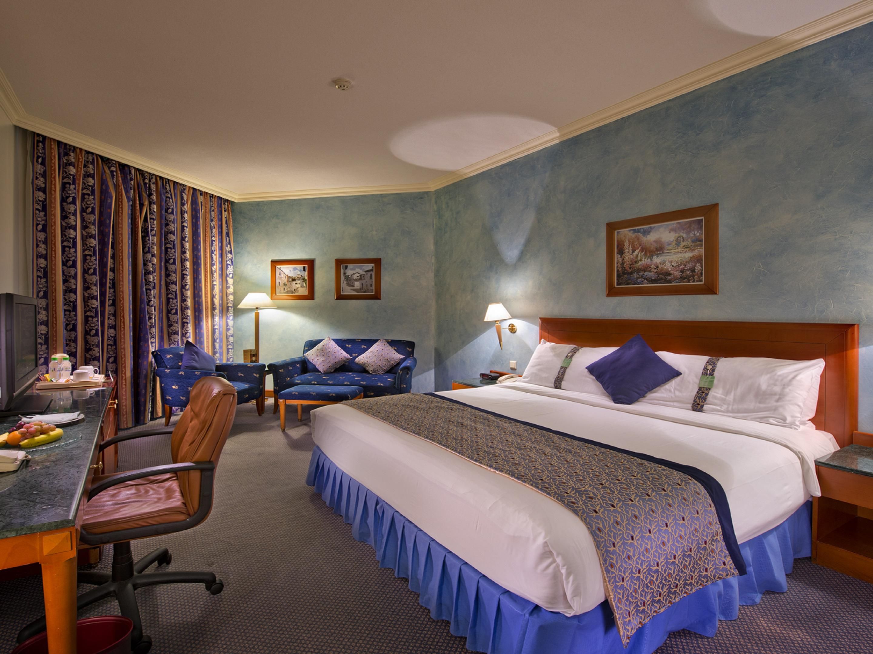 Join us at Holiday Inn Al Khobar during March and experience an unforgettable feelings while including in a free breakfast meal.   