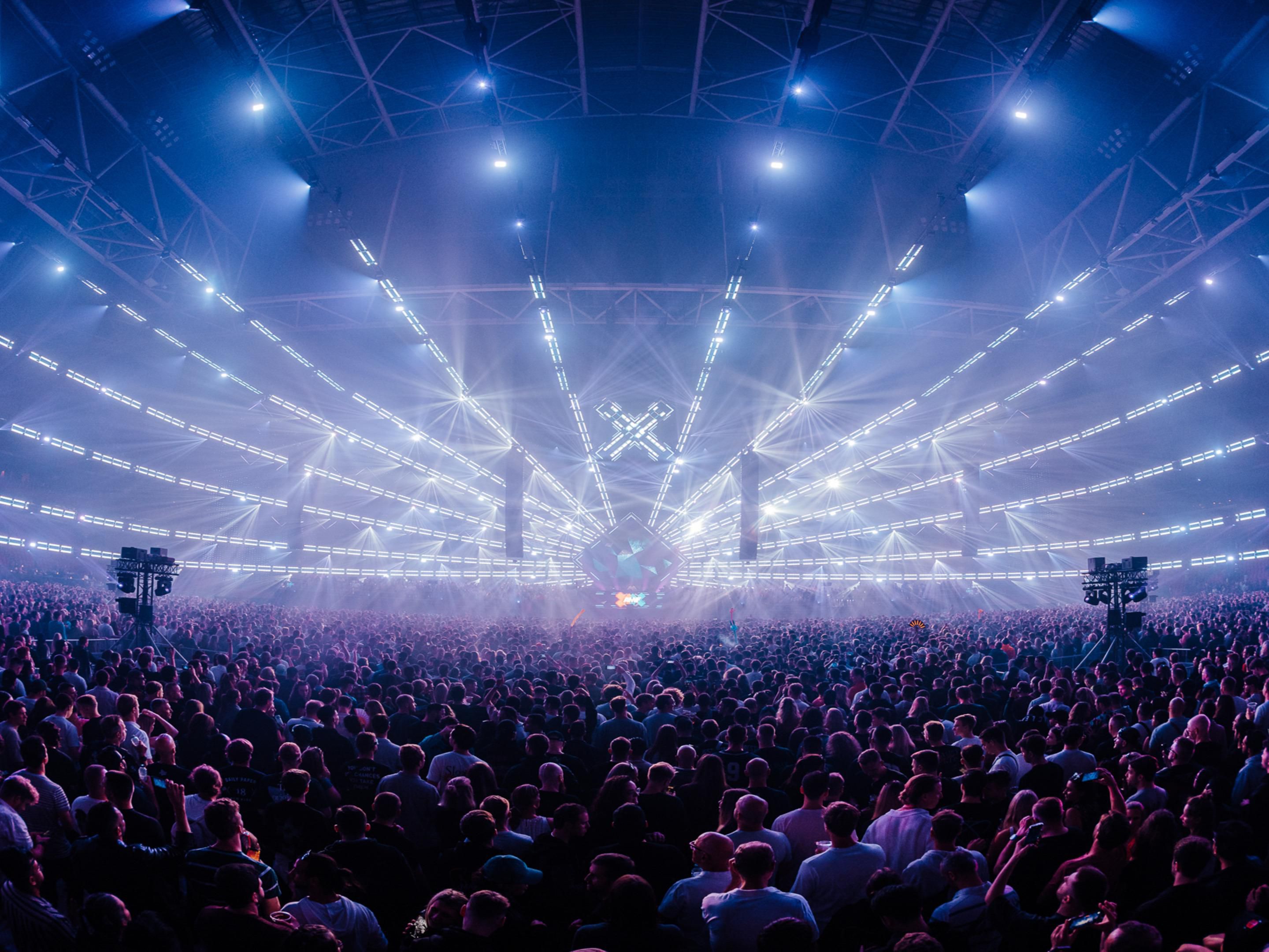 The Johan Cruijff ArenA, packed with 40,000 fans, will once again transform into the biggest nightclub in the world! This year, AMF takes place on October 25. Visit the Johan Cruijff ArenA and enjoy a comfortable stay at our nearby hotel after the show.