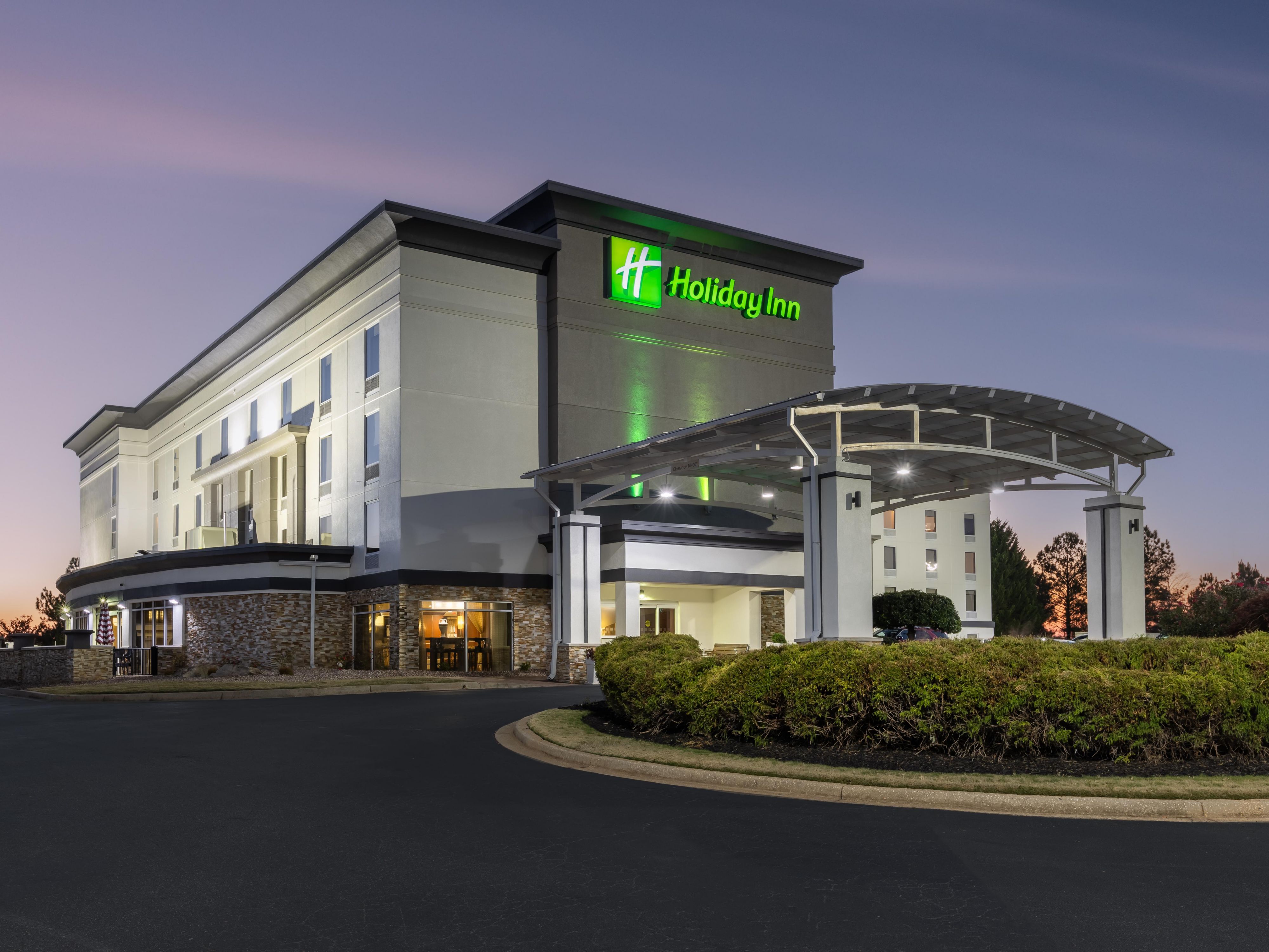 KidFriendly Hotel in Anderson, SC with Outdoor Pool Holiday Inn Anderson