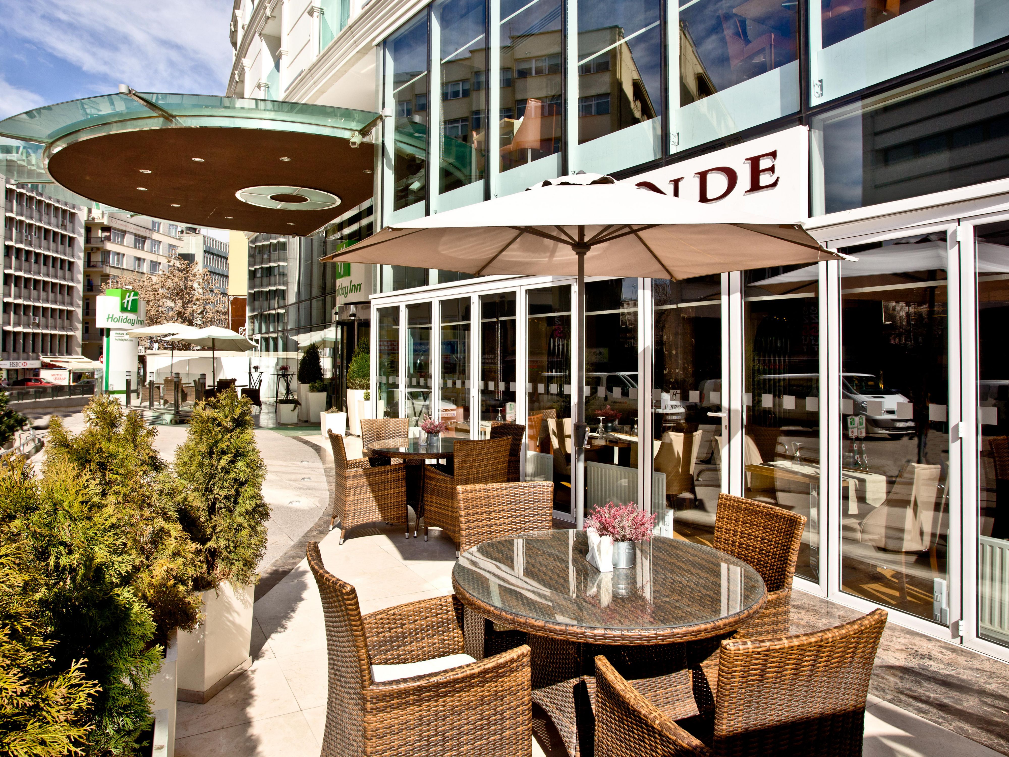 Patio réservé aux clients