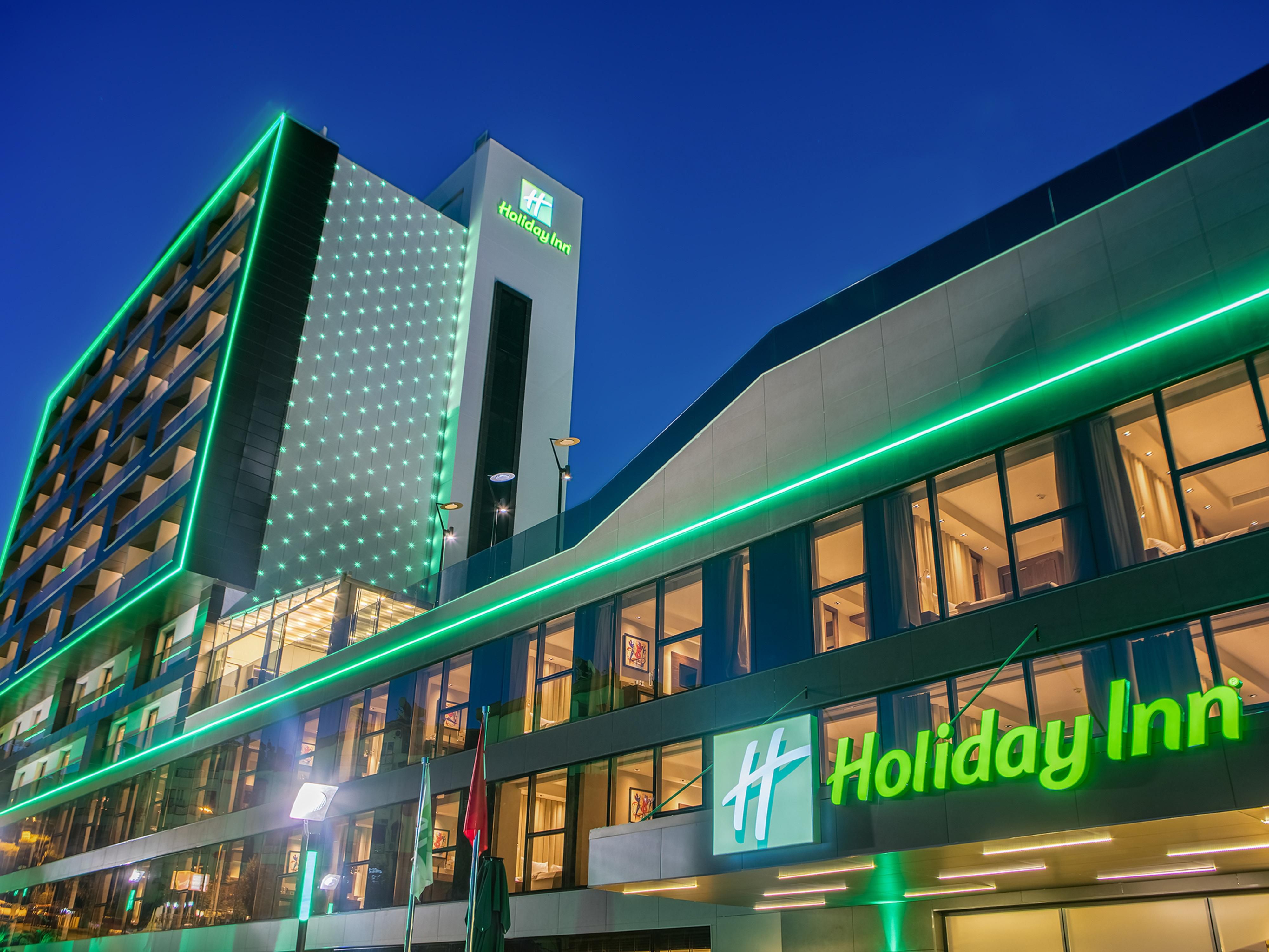 Antalya Hotel With Pool: Holiday Inn Antalya - Lara