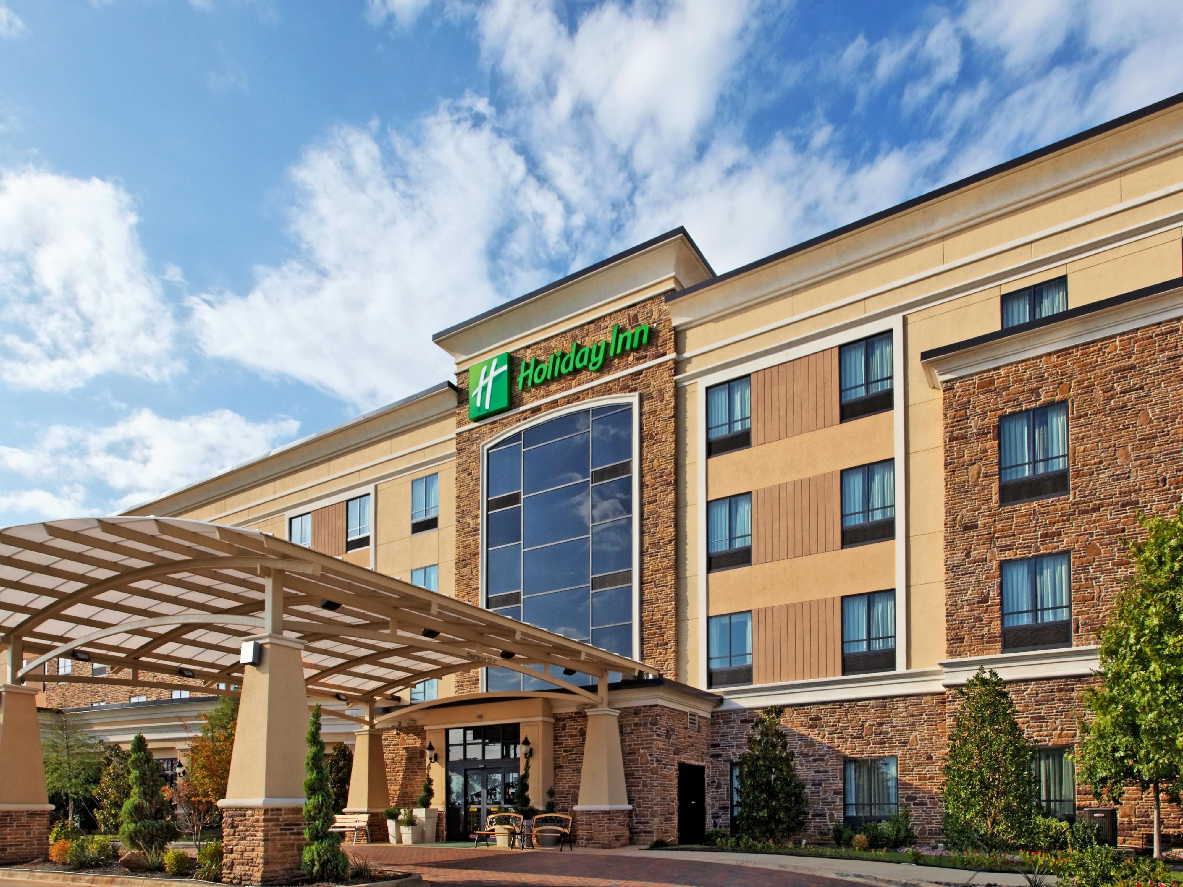 Immerse yourself with our virtual tour and experience our hotel before you arrive.