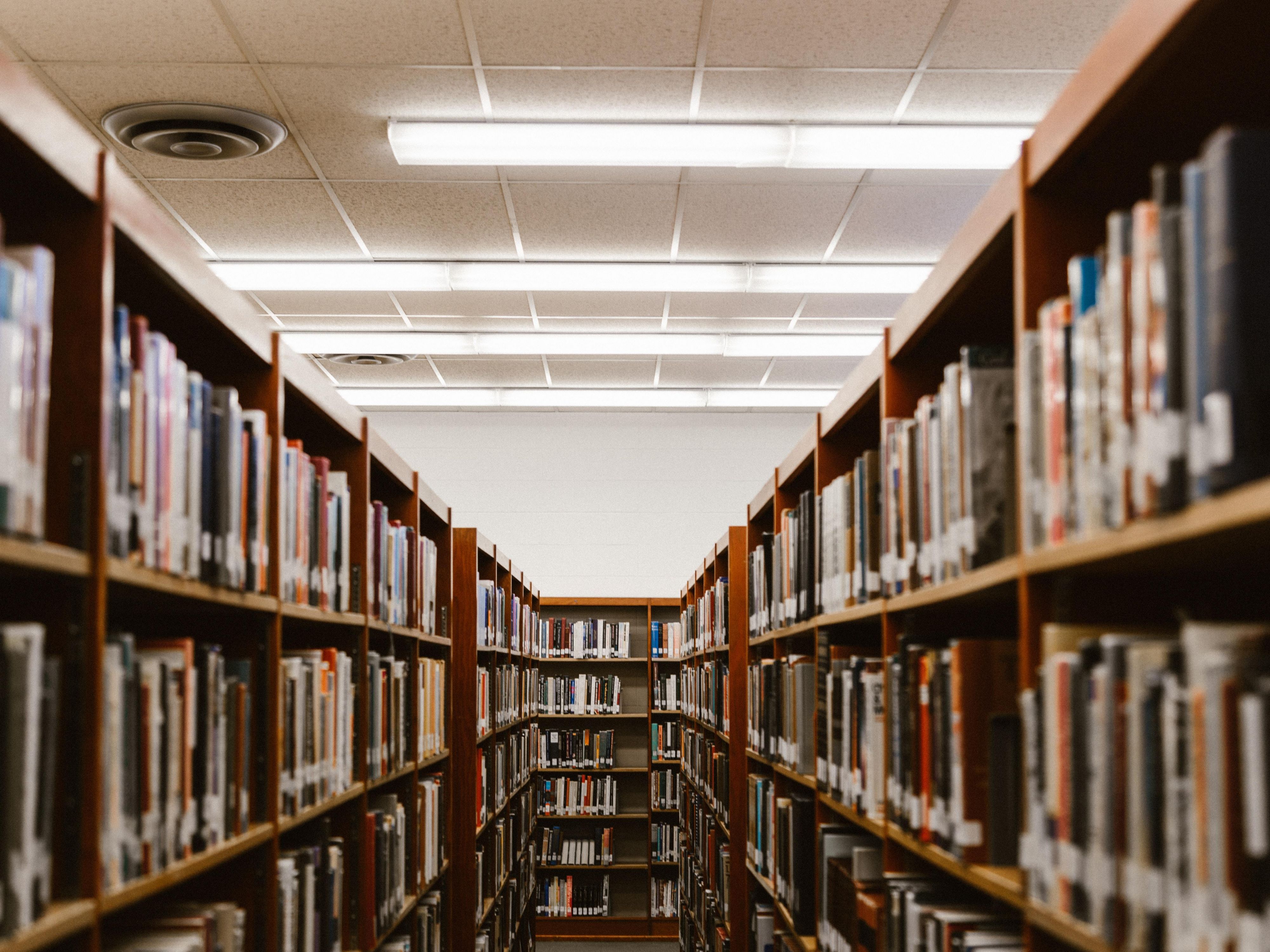 Our hotel offers the perfect location near top DC universities like Marymount University, George Mason University, George Washington University and Virginia Tech. Whether visiting students, attending events, or exploring campuses, enjoy easy access and comfortable accommodations.