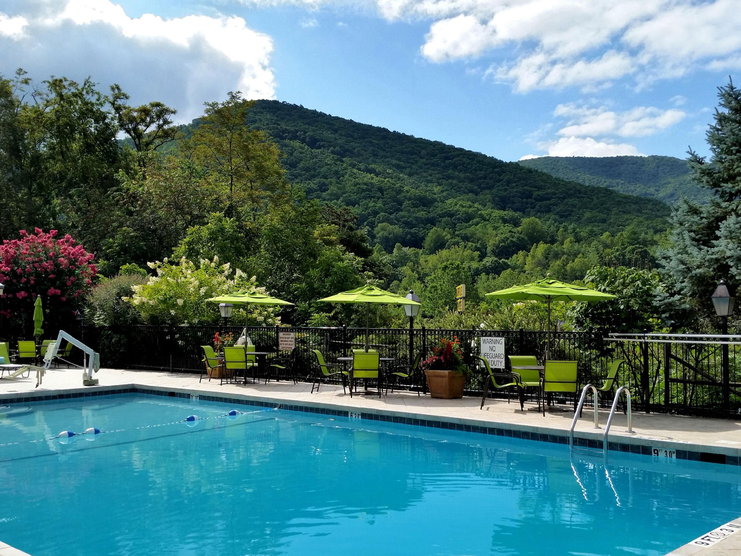Family Friendly Heated Outdoor Pool with an Extended Season..