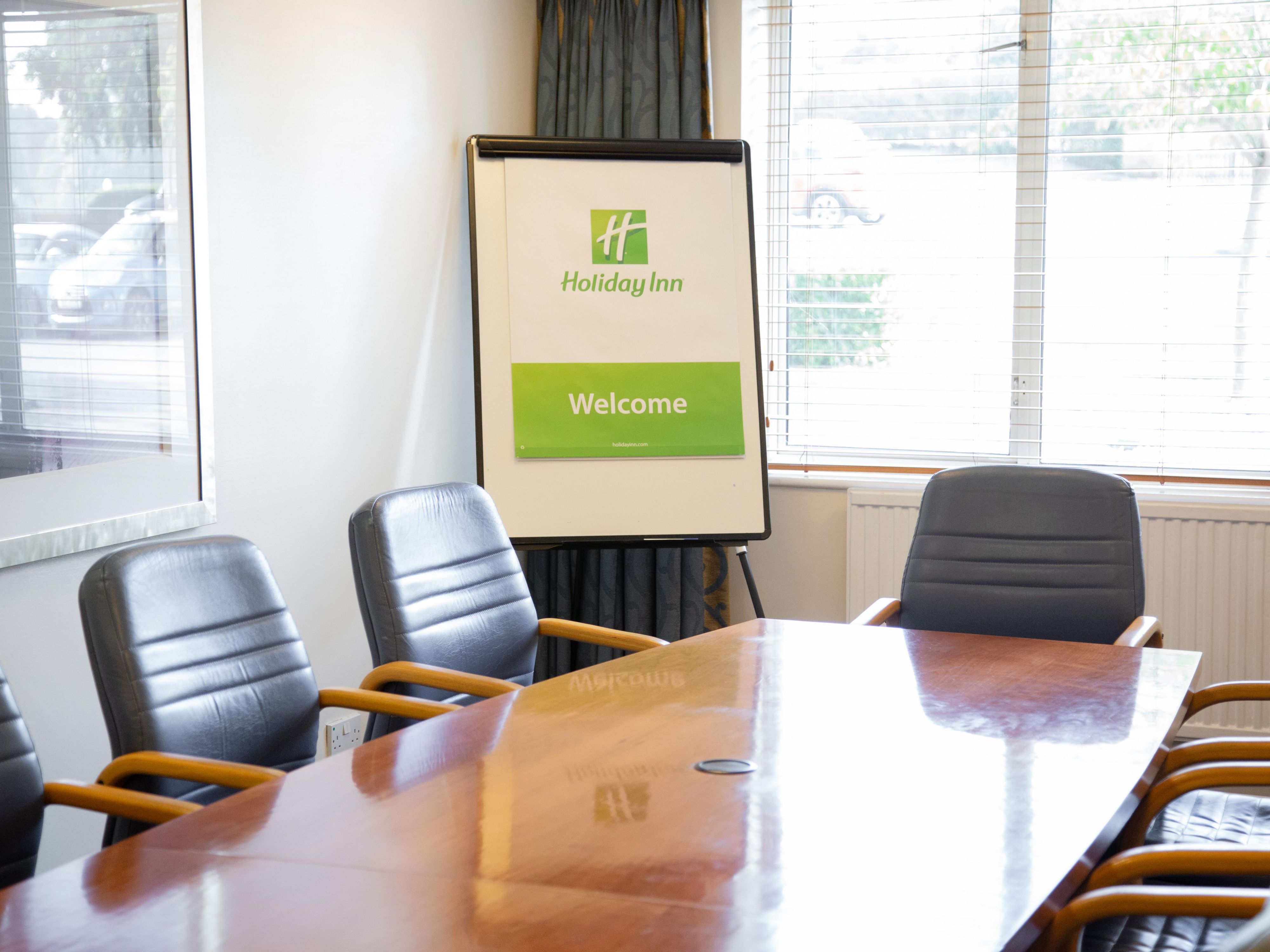 There are 8 naturally lit meeting rooms available for hire with modern facilities and complimentary Wi-Fi, the largest seating up to 125 delegates theatre-style. Take a break and have drinks in the Open Lobby and choose from a range of catering options.