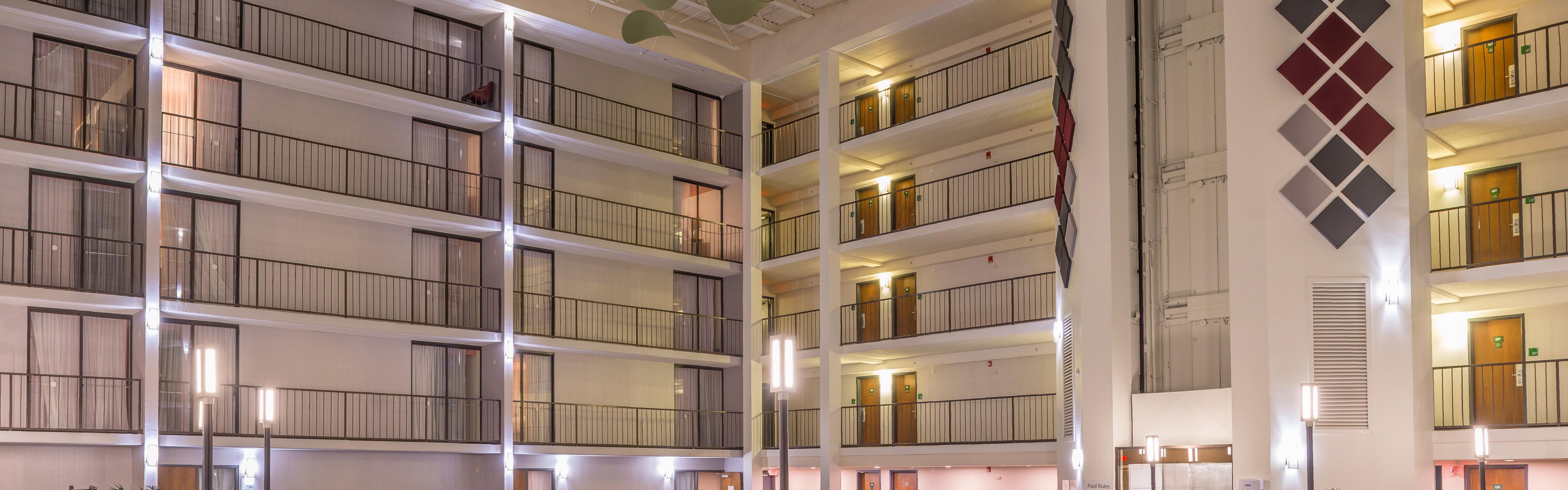 Hotels In Auburn Ny Holiday Inn Auburn Finger Lakes Region