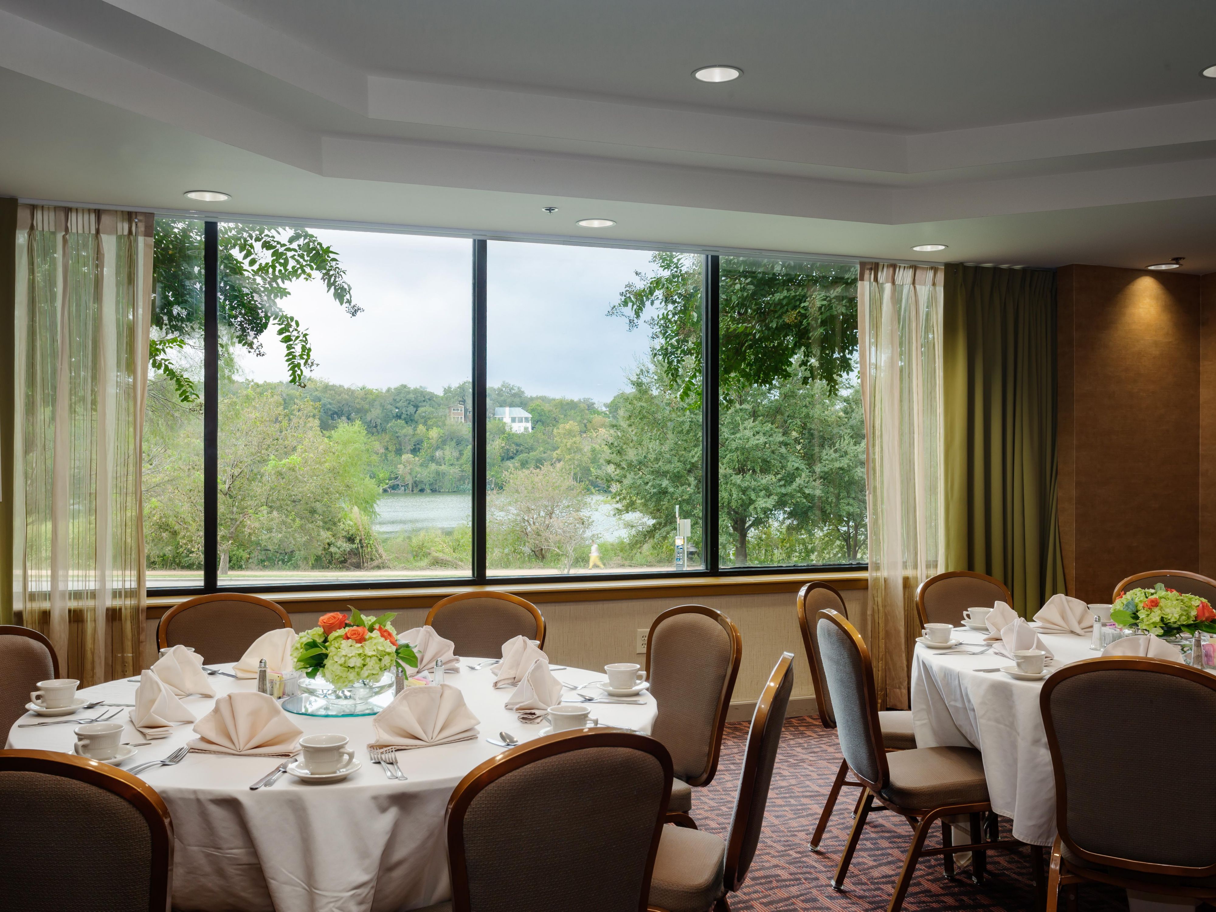 Make your next event unforgettable in our 2,880 sq. ft. ballroom overlooking Lady Bird Lake. With space for up to 290 guests, this elegant venue offers a scenic backdrop perfect for weddings, galas, and large corporate gatherings in the heart of Austin.