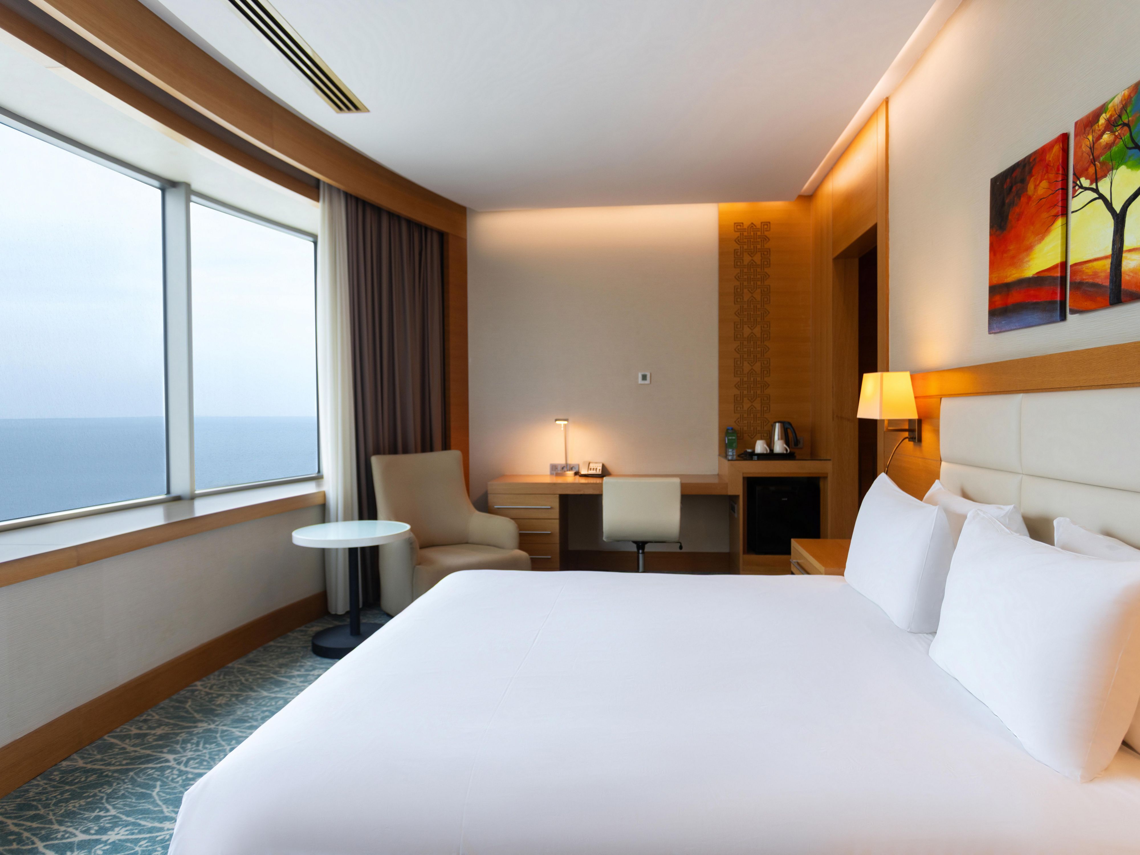 Standard King Bed Guest Room Sea View