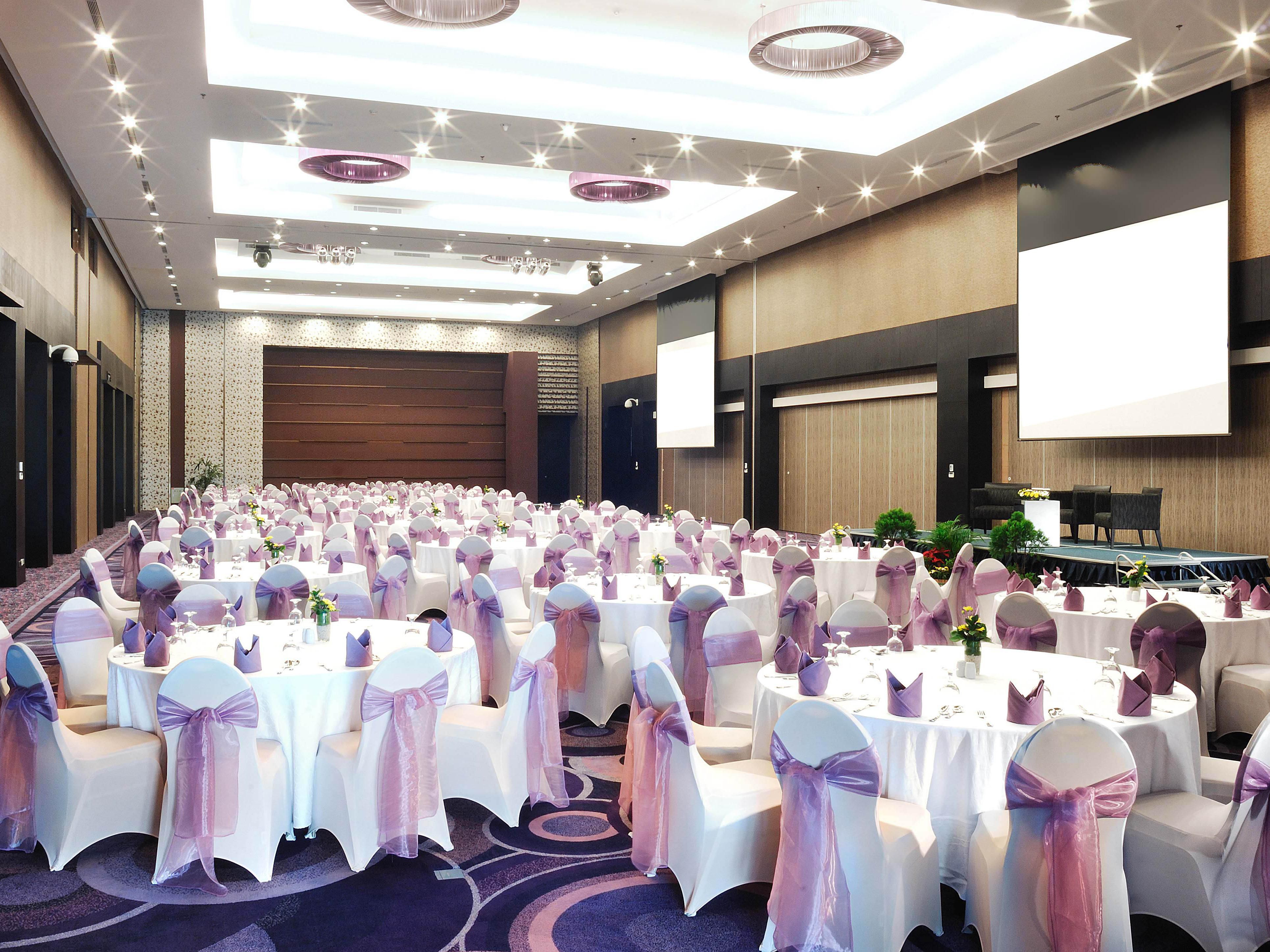 Hotel in Bandung | Holiday Inn Bandung Pasteur Hotel