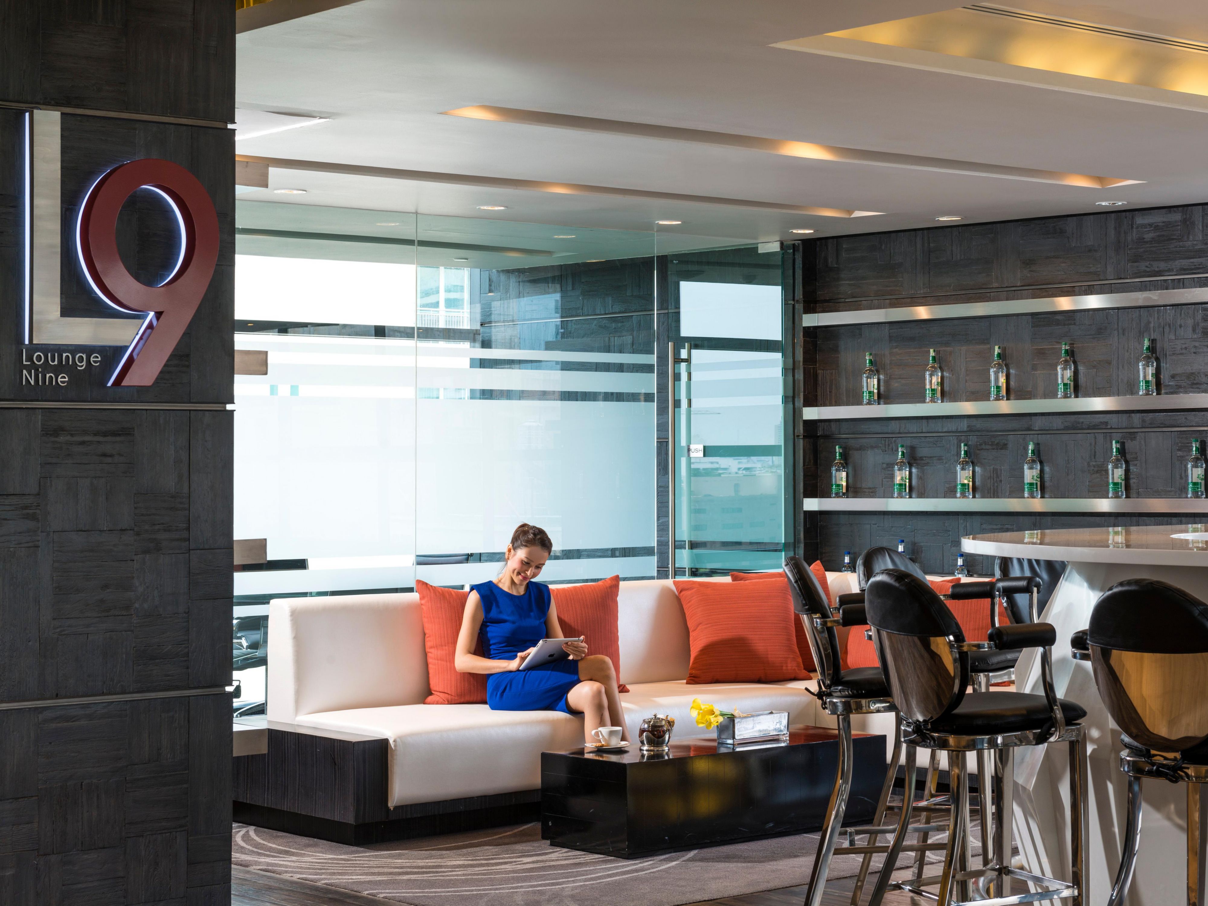 Enjoy gourmet breakfasts, sumptuous snacks and all-day coffee, tea and soft drinks at our exclusive Executive Lounge. Located on the 9th floor, this is a smart and serene space, the perfect escape from the hustle and rush of Bangkok – great for unwinding or catching up on some work.