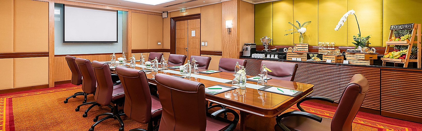 Holiday Inn Bangkok Silom Hotel Groups Meeting Rooms Available