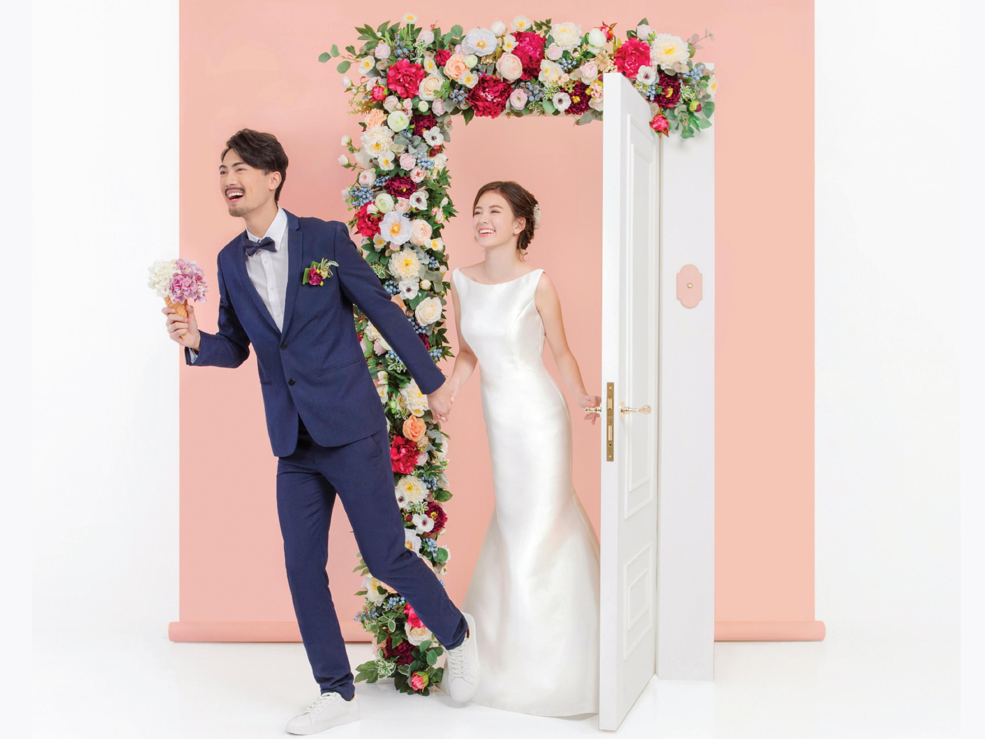 We love you more than planning a wedding. Our expert planners are all wedding veterans and enthusiasts who know what you want without you even asking. From tweaking menus, to customizing AV, lighting, decorations or any special effects that are on your wish-list, we work hard to make sure your journey will be bliss without a hitch.