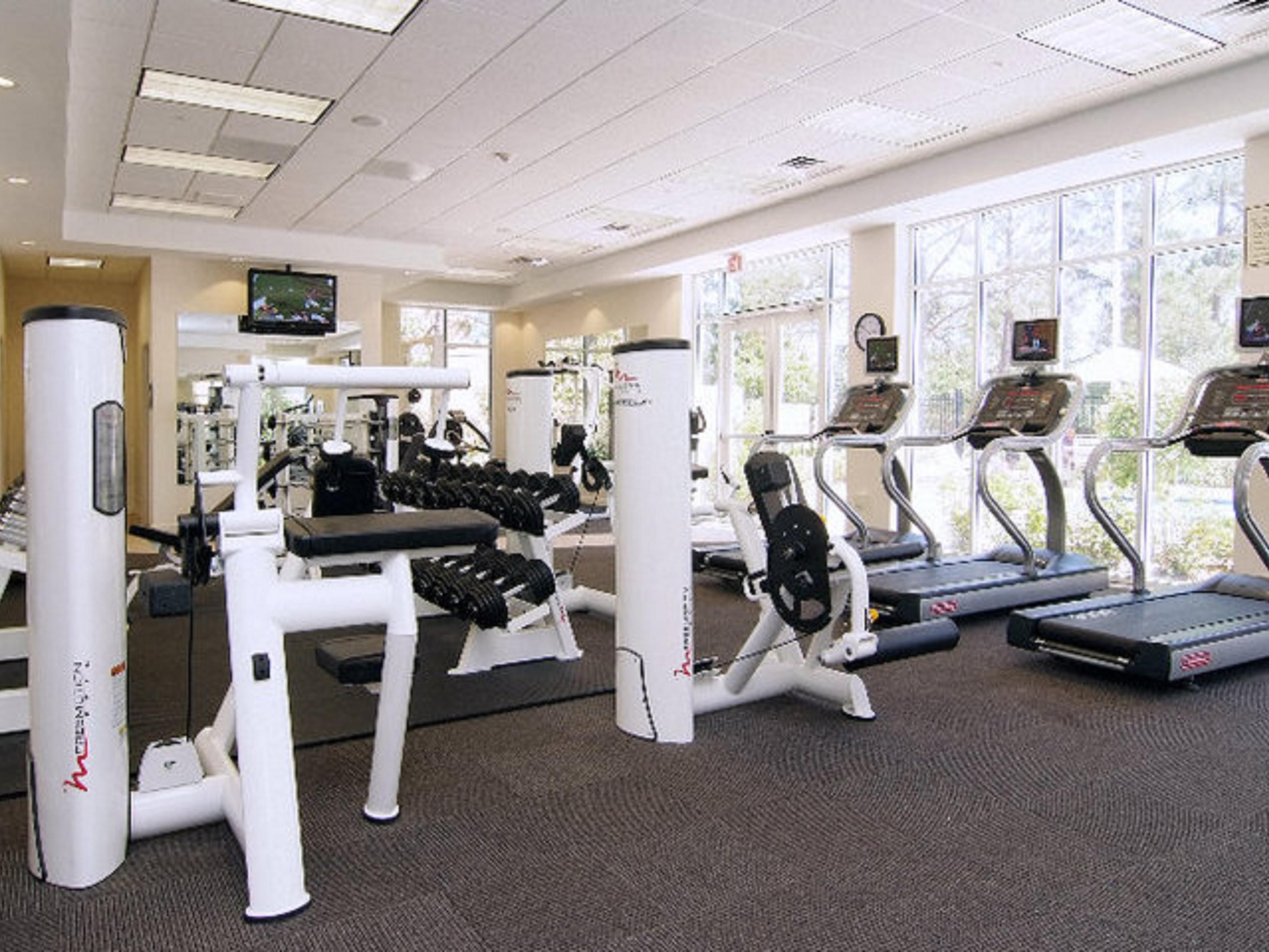 Stay fit and get your blood pumping in our state-of-the-art fitness center that is open 24/7 for your convenience. Enjoy high-quality equipment including stair steppers, treadmills, elliptical machines, free weights, and stationary bicycles. 