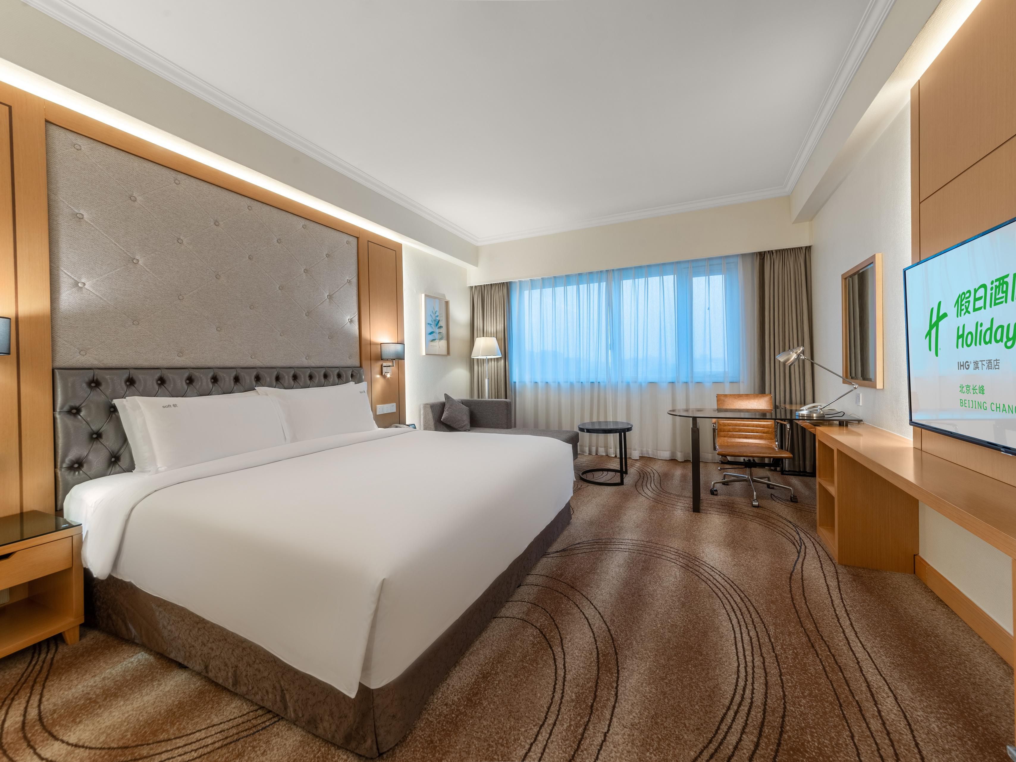 One King Bed Deluxe Room