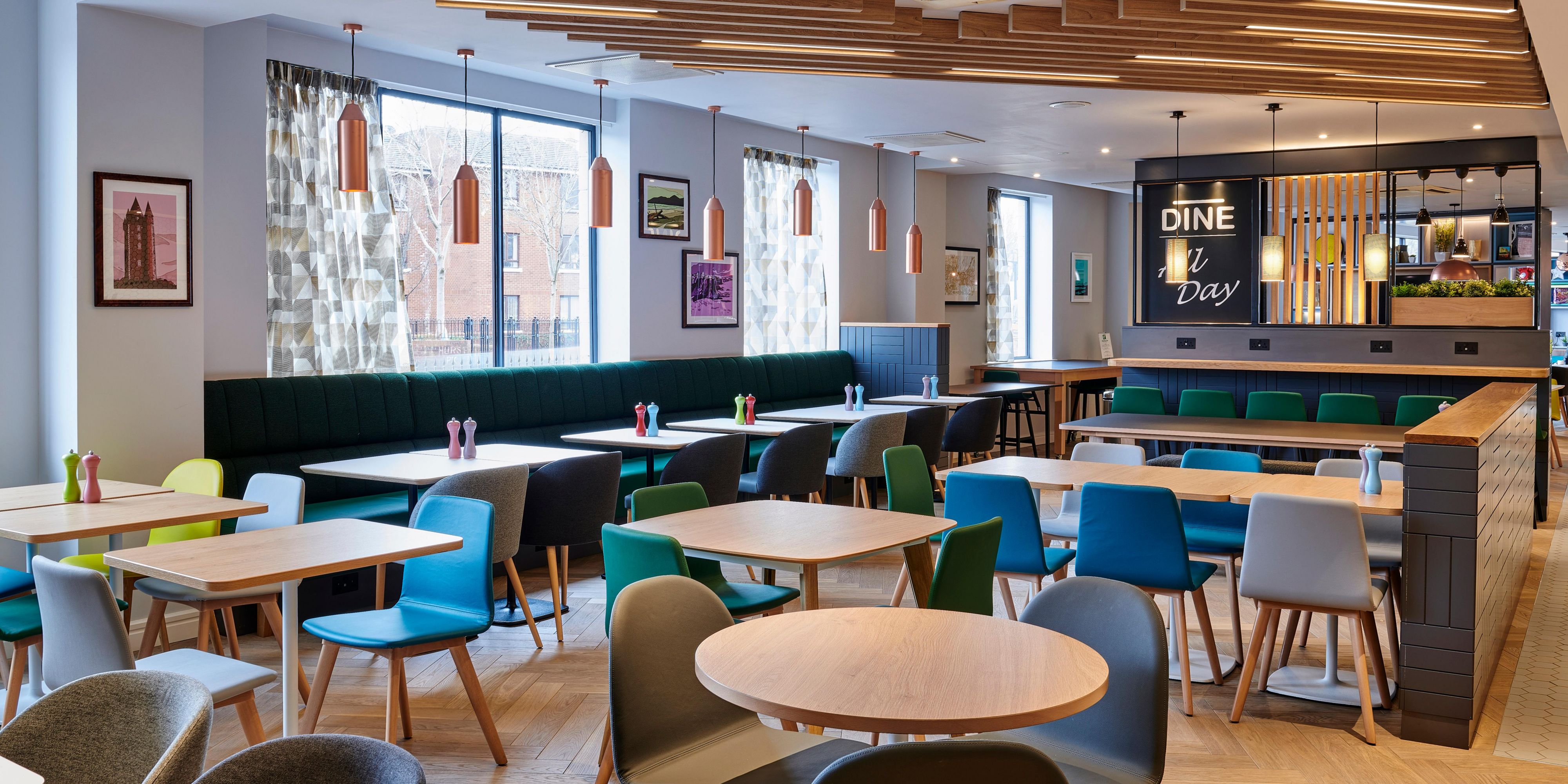 Holiday Inn Belfast serves delicious dinner and lunch options