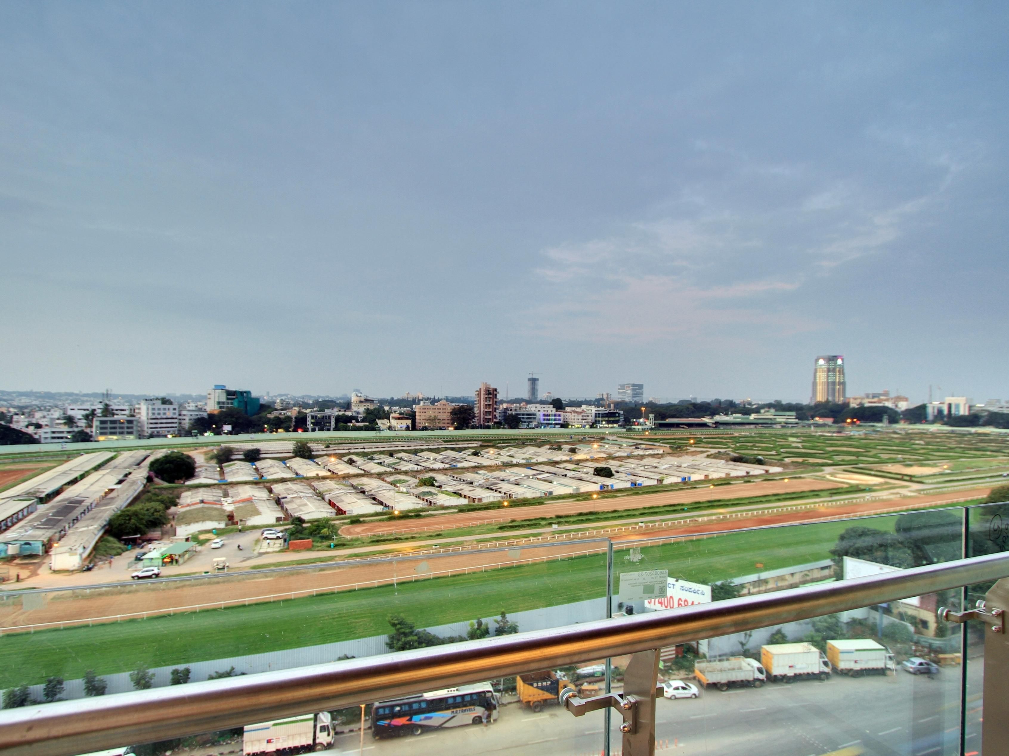 With a view of Bengaluru Turf, we curate your event on the 17th floor of the hotel.