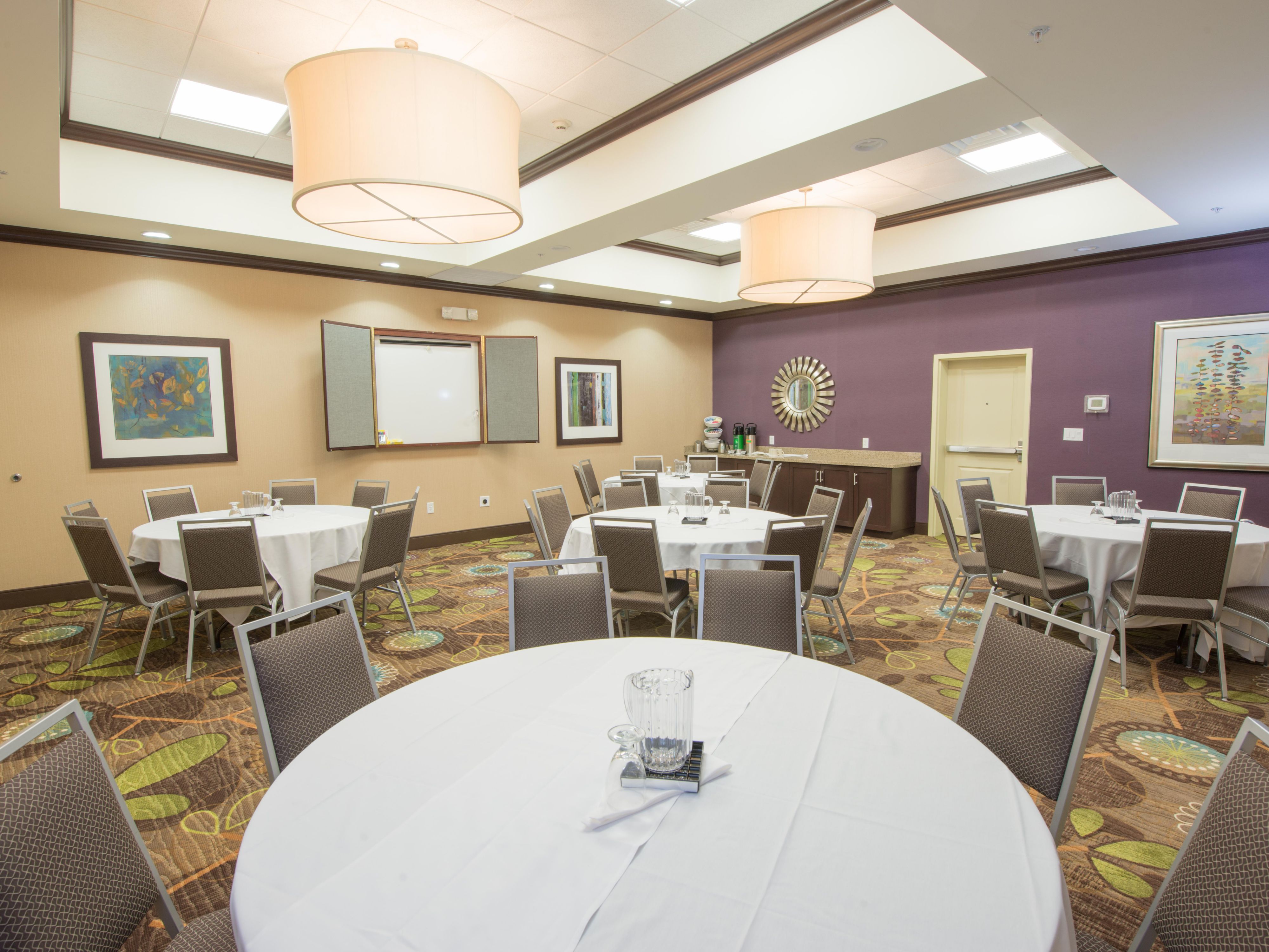 Meeting rooms in Bismarck Holiday Inn Bismarck Hotel Groups & Meeting Rooms and Event Space