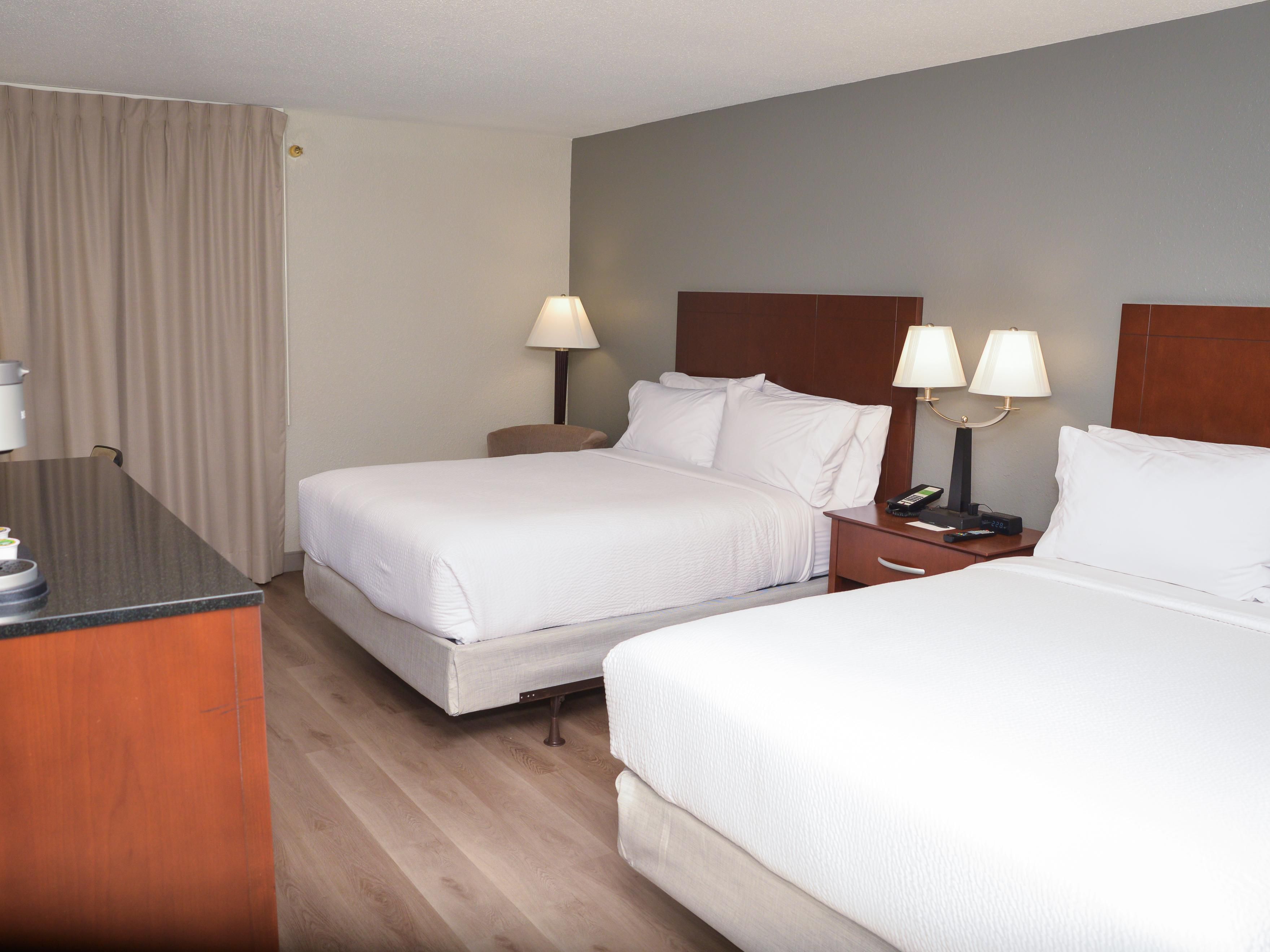 2 Queen Guest Room