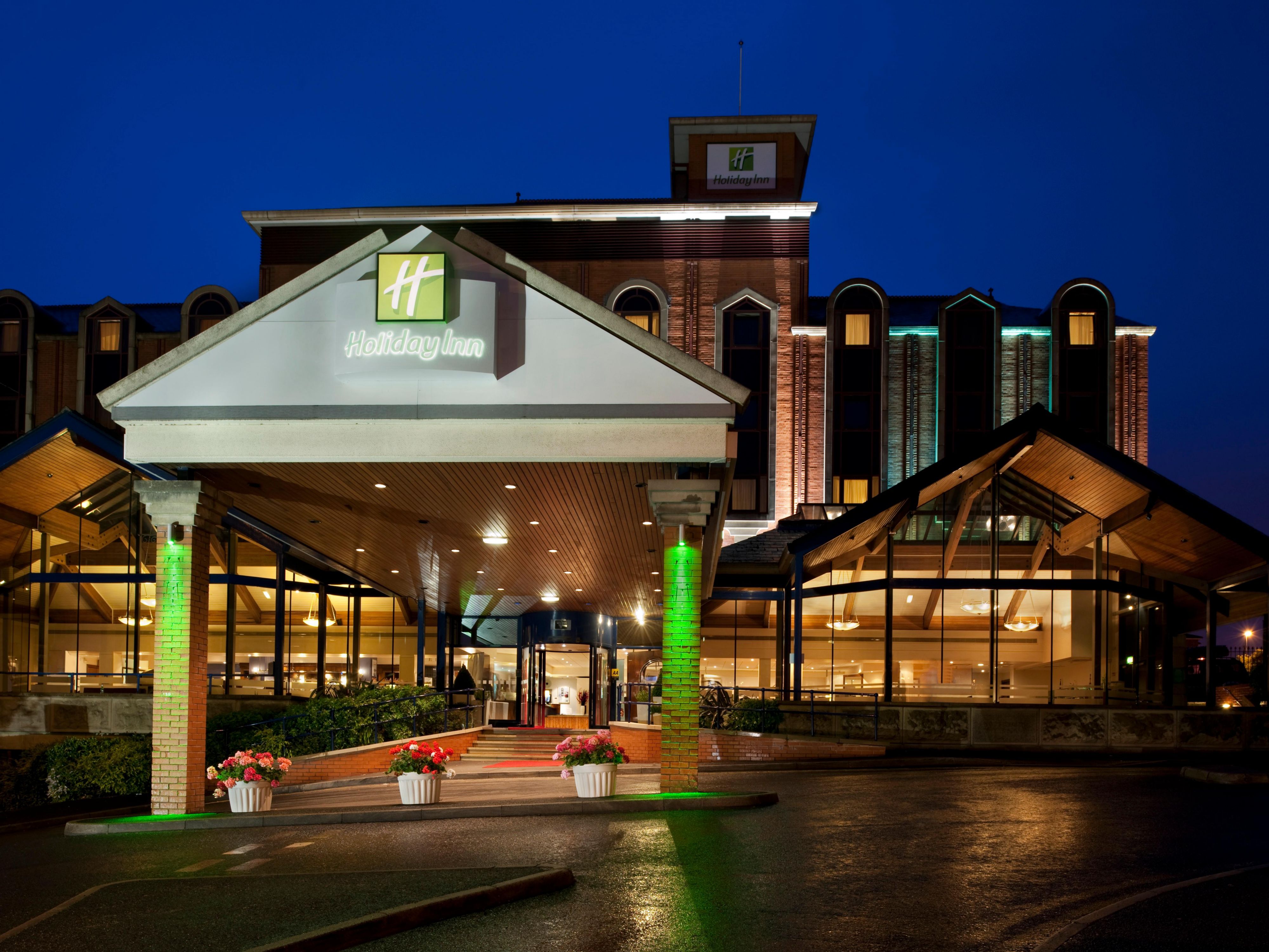 Hotels In Bolton Town Centre Holiday Inn Bolton Centre