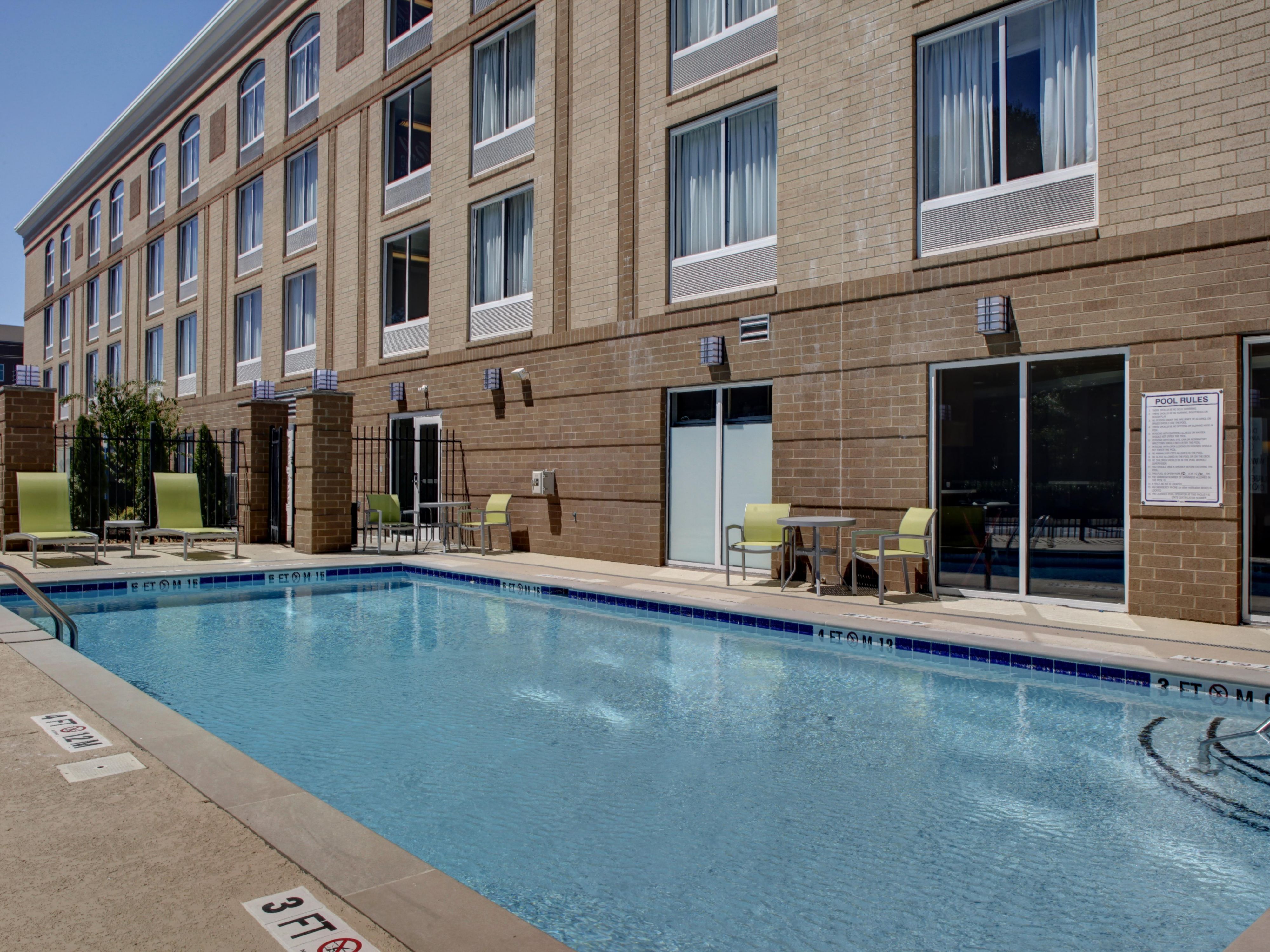 Our number one goal at the Holiday Inn Franklin - Cool Springs hotel is to ensure that your stay here is one of true comfort and convenience — and that goes for your kids as well. From our outdoor pool worth taking a splash in to our on-site restaurant, the Tuning Fork, offering free meals to kids, we enjoy bringing you joy, no matter your age. 