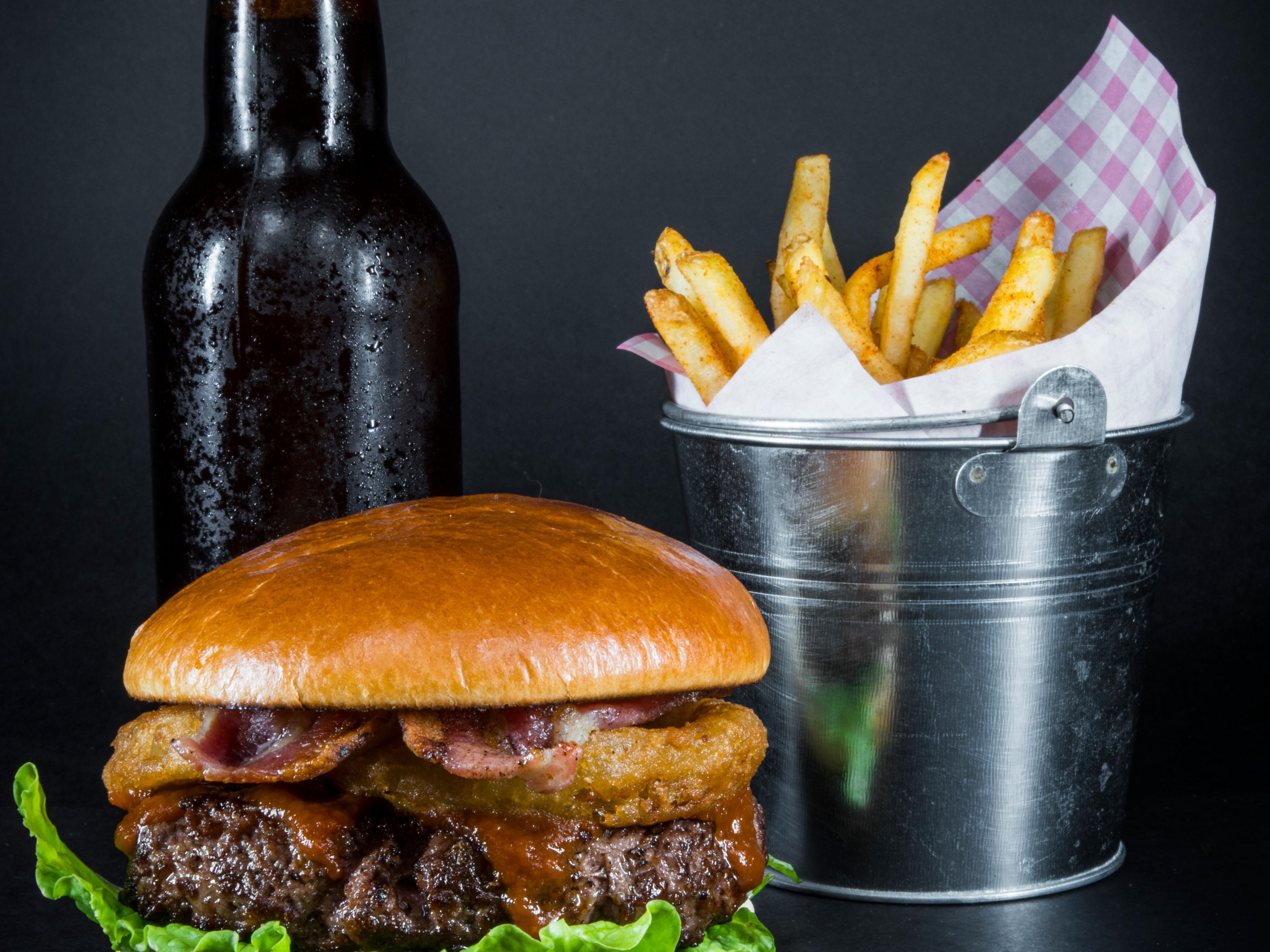 With views of Brighton's famous seafront and the smell of our chefs' delicious homemade cooking filling the air, there is no better place to enjoy your food.