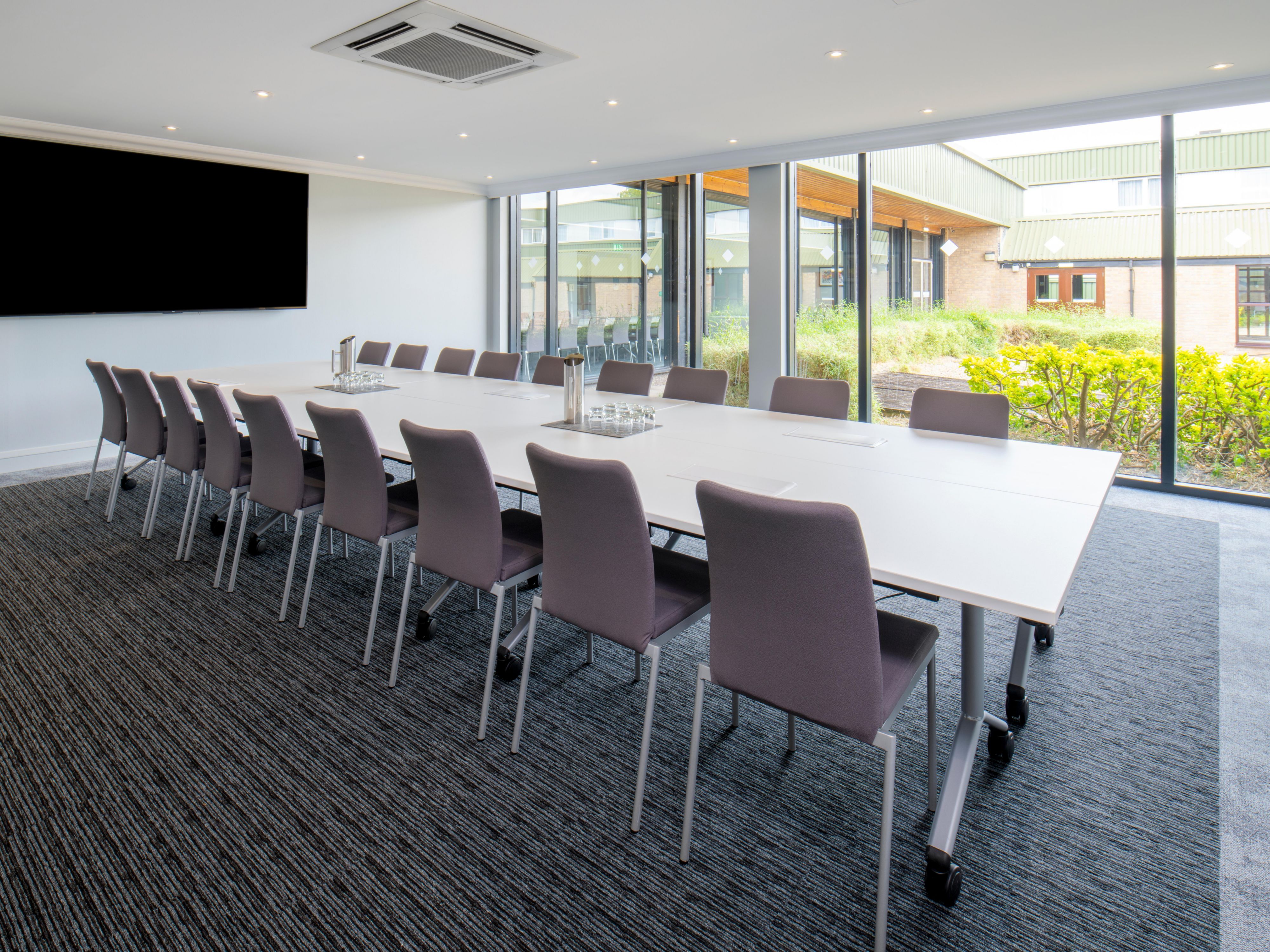 Explore the meetings and events spaces at Holiday Inn Bristol Filton with our immersive virtual tour. Discover flexible rooms, modern facilities, and stylish setups, all from your device. Plan with confidence and visualise your perfect event before you even arrive.