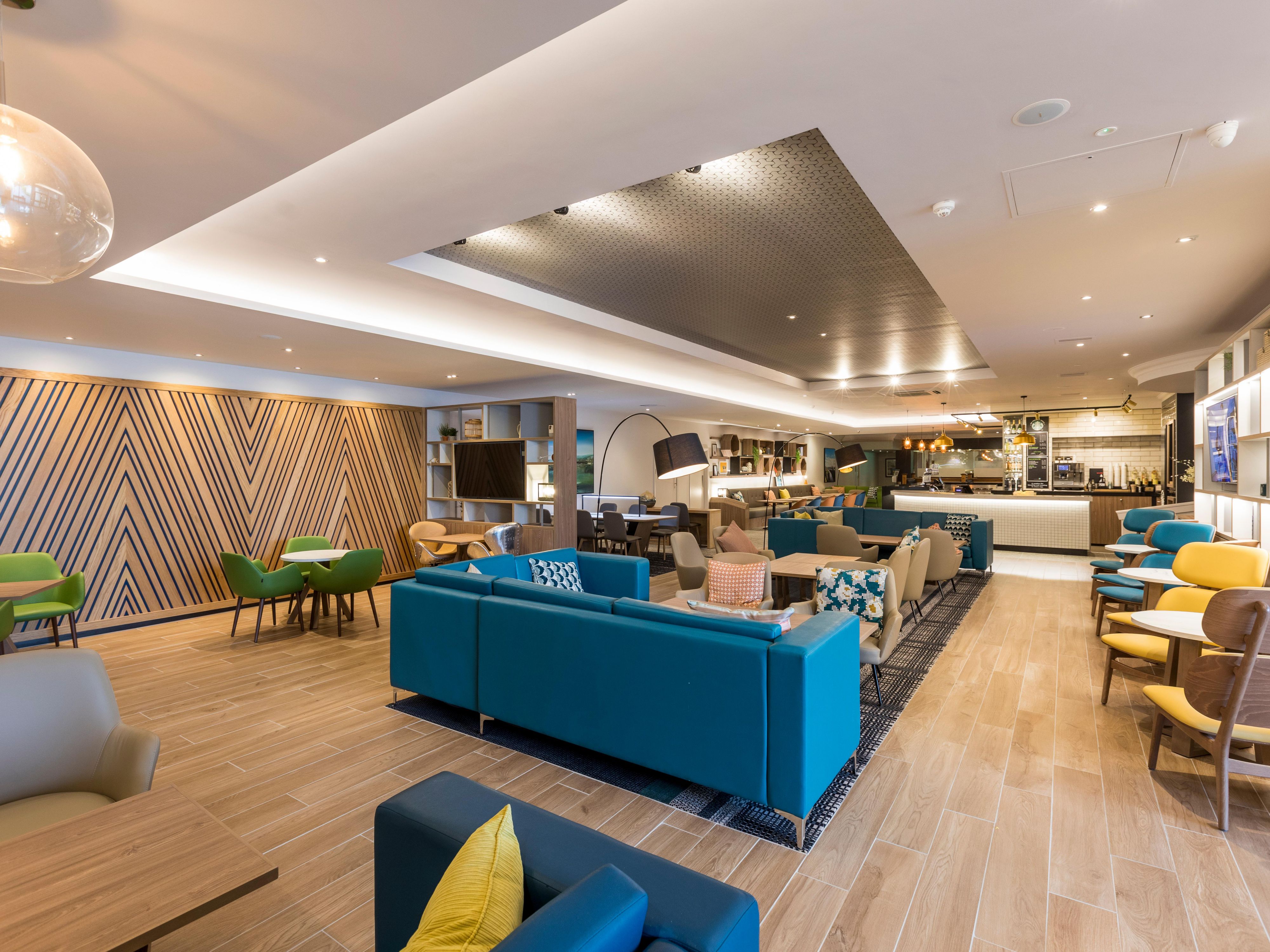 The Open Lobby combines the front desk, lobby, bar, lounge, restaurant and business centre into one flexible, open space, allowing our guests to use the space to meet their requirements throughout their visit, whether that's to work, relax, eat and drink or socialise. 