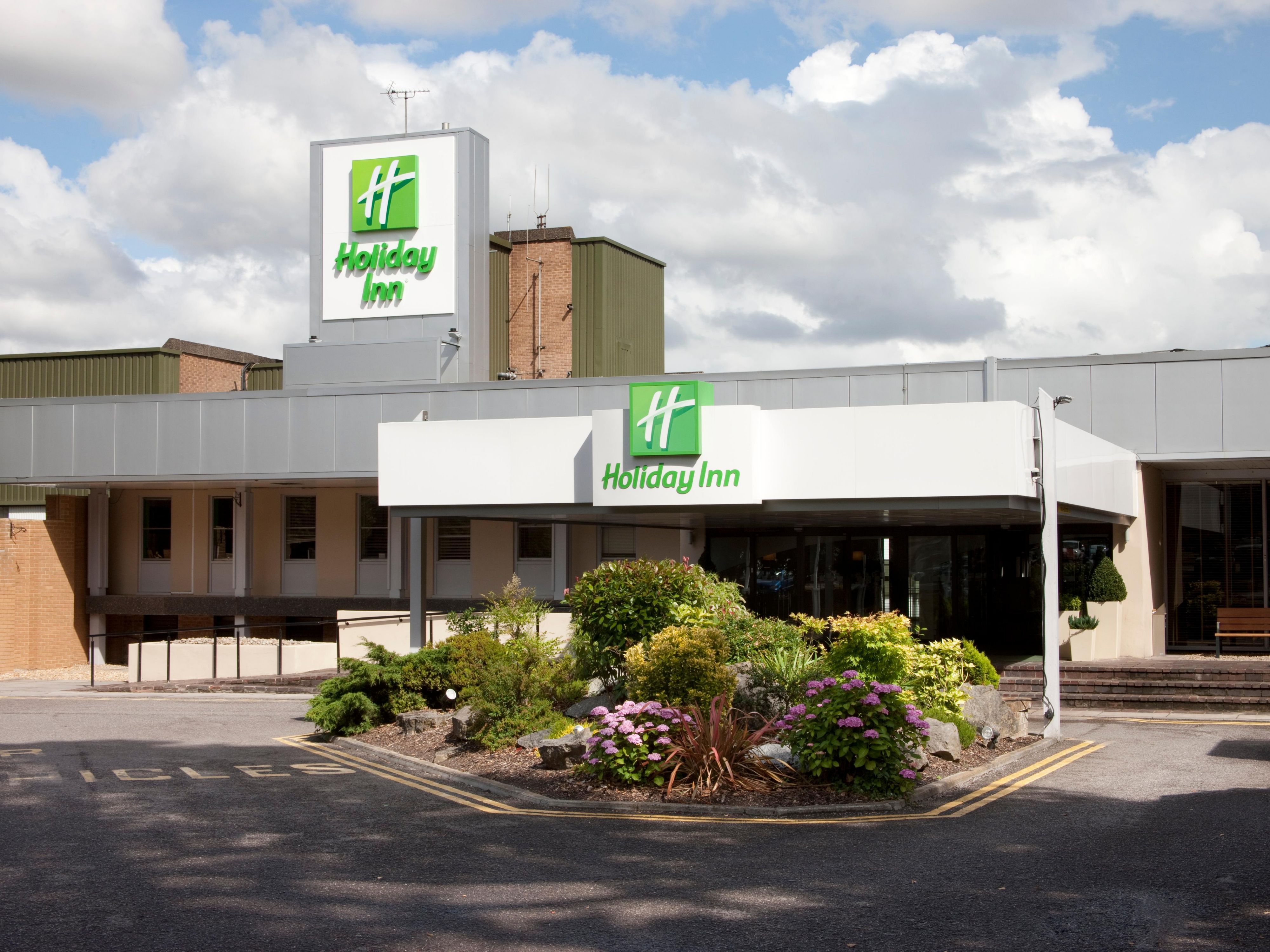 Just click on the link for a chance to visit Holiday Inn Bristol Filton virtually with a fully interactive, virtual tour. Move through the hotel exploring the bar, restaurant, meeting and event spaces, bedrooms and Spirit Health Club