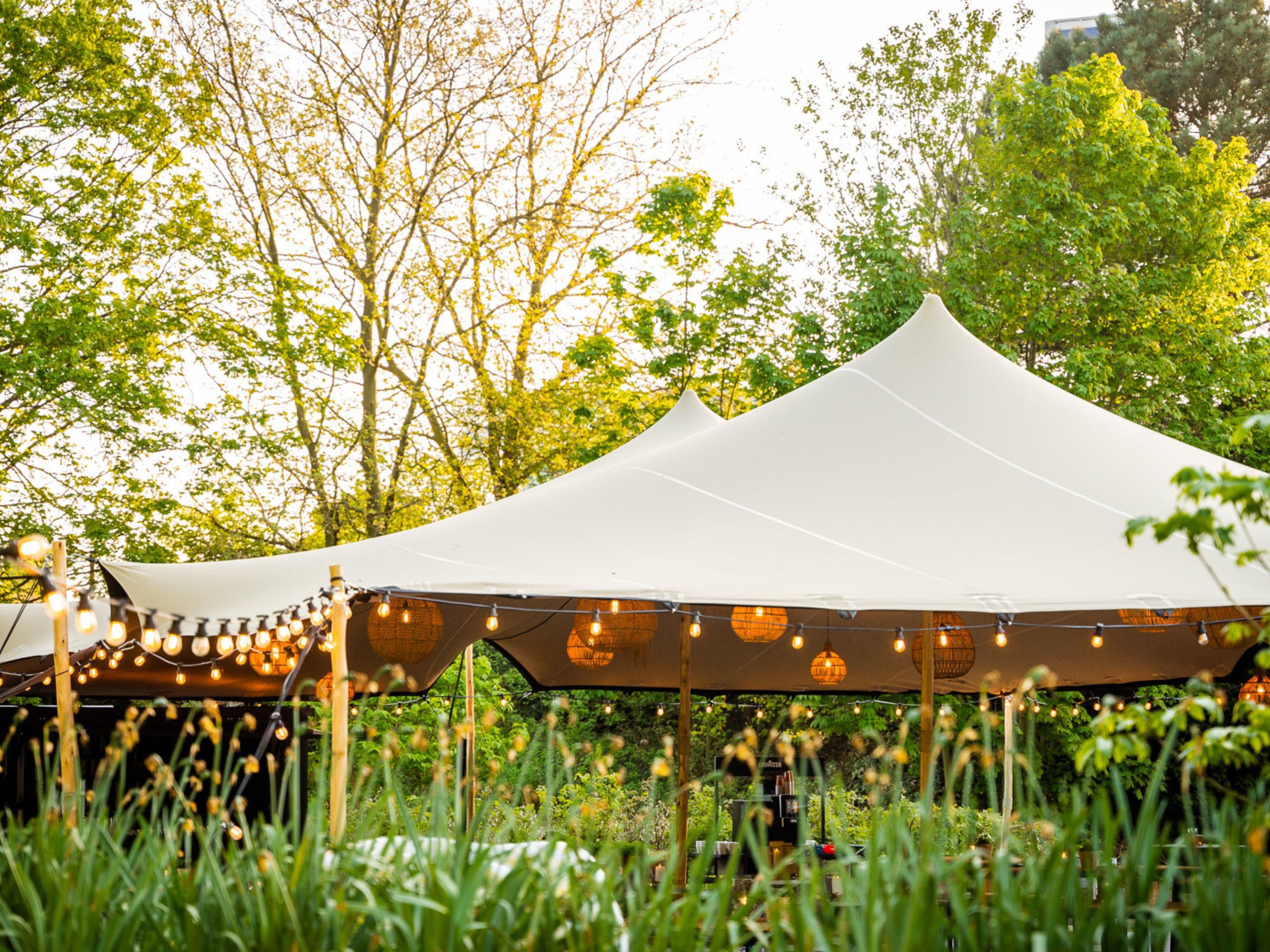 Attention event planners! It’s new, it’s fresh, it’s local, it’s our new pop-up event location! 
From cosy after works to staff parties, our Summer Events Terrace might be exactly what you need.
From 400 to 1000 sqm of outdoor space, it looks like you have found your next company event location. Have a look at the brochure,  contact our event team.