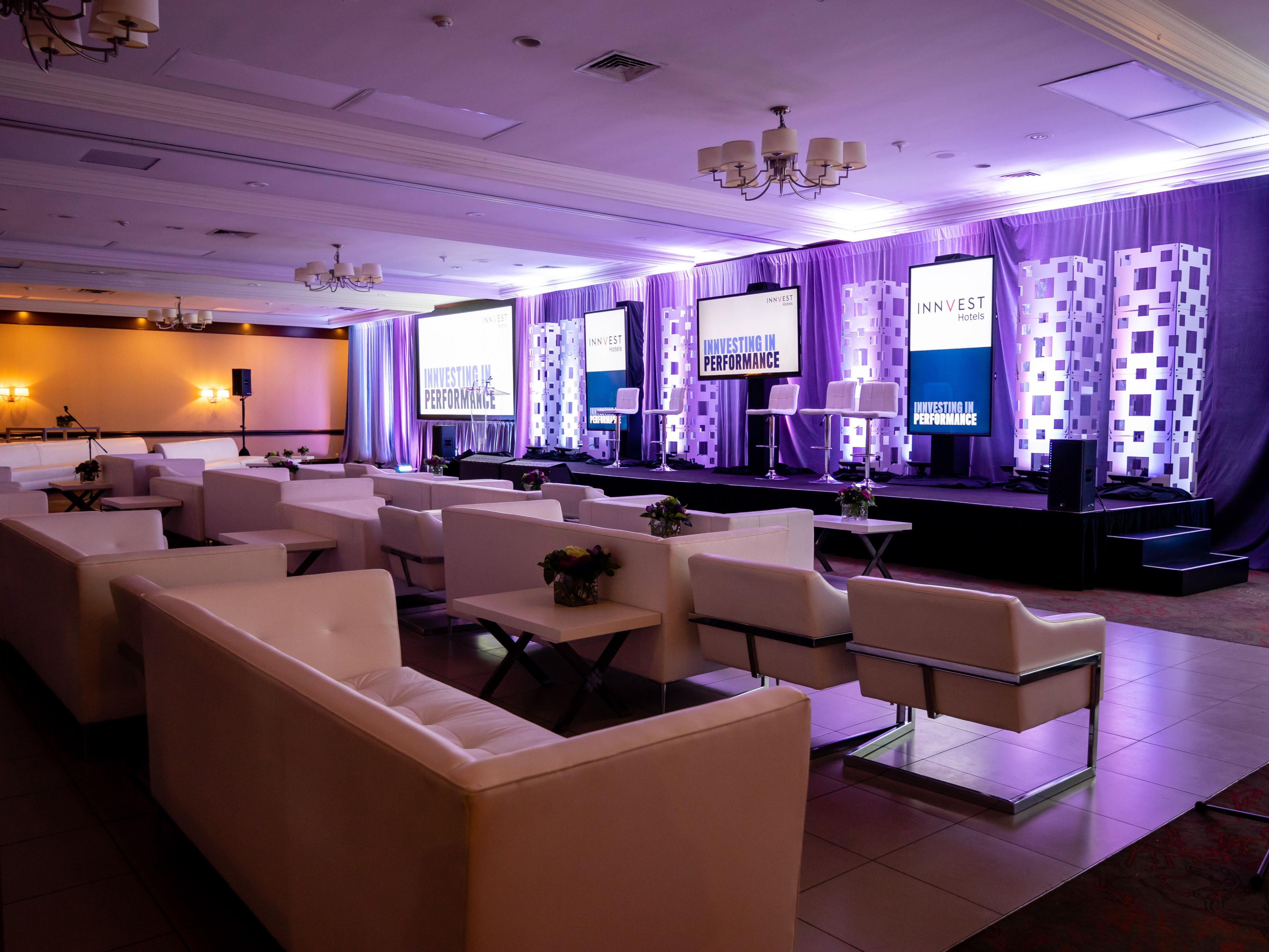 Planning a Conference With Social Distancing? You Can Meet With Confidence at Holiday Inn Burlington Hotel and Conference Centre. We Can accommodate groups from 2 - 50 People with 6ft social distancing! Our Preferred Audiovisual Company Stagevision Can Help You Combine In-Person and Virtual Event for a Hybrid Experience! 
