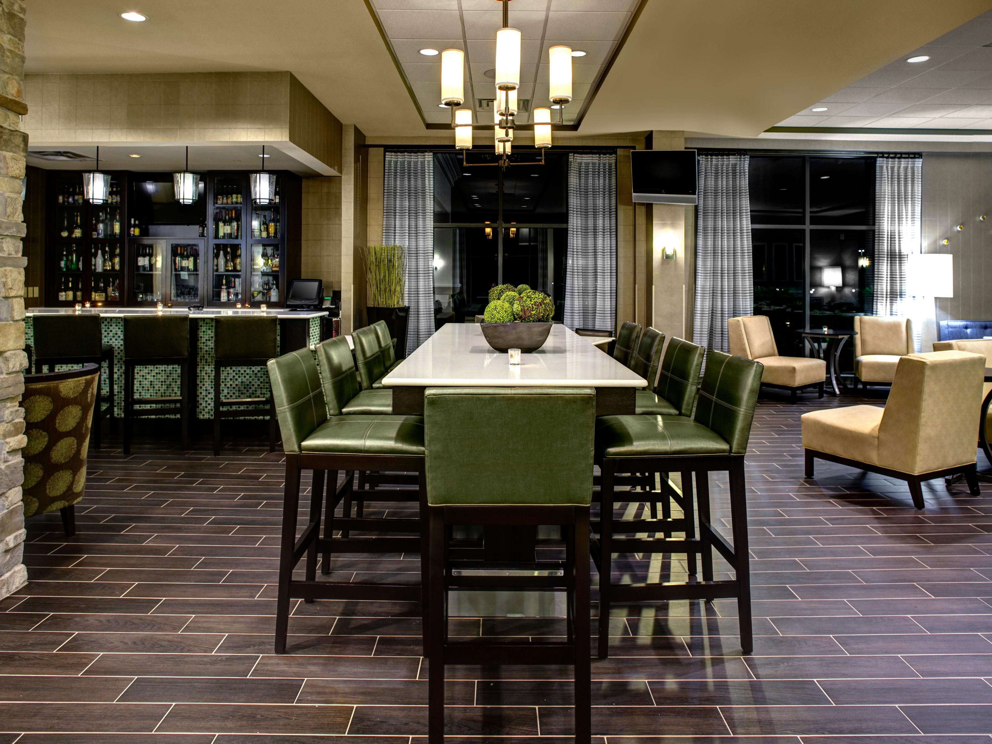 Relax with a local brew or cocktail while connecting with other travelers at the Hoosier Grill & Lounge. We offer breakfast and dinner daily with an array of choices to satisfy everyone!