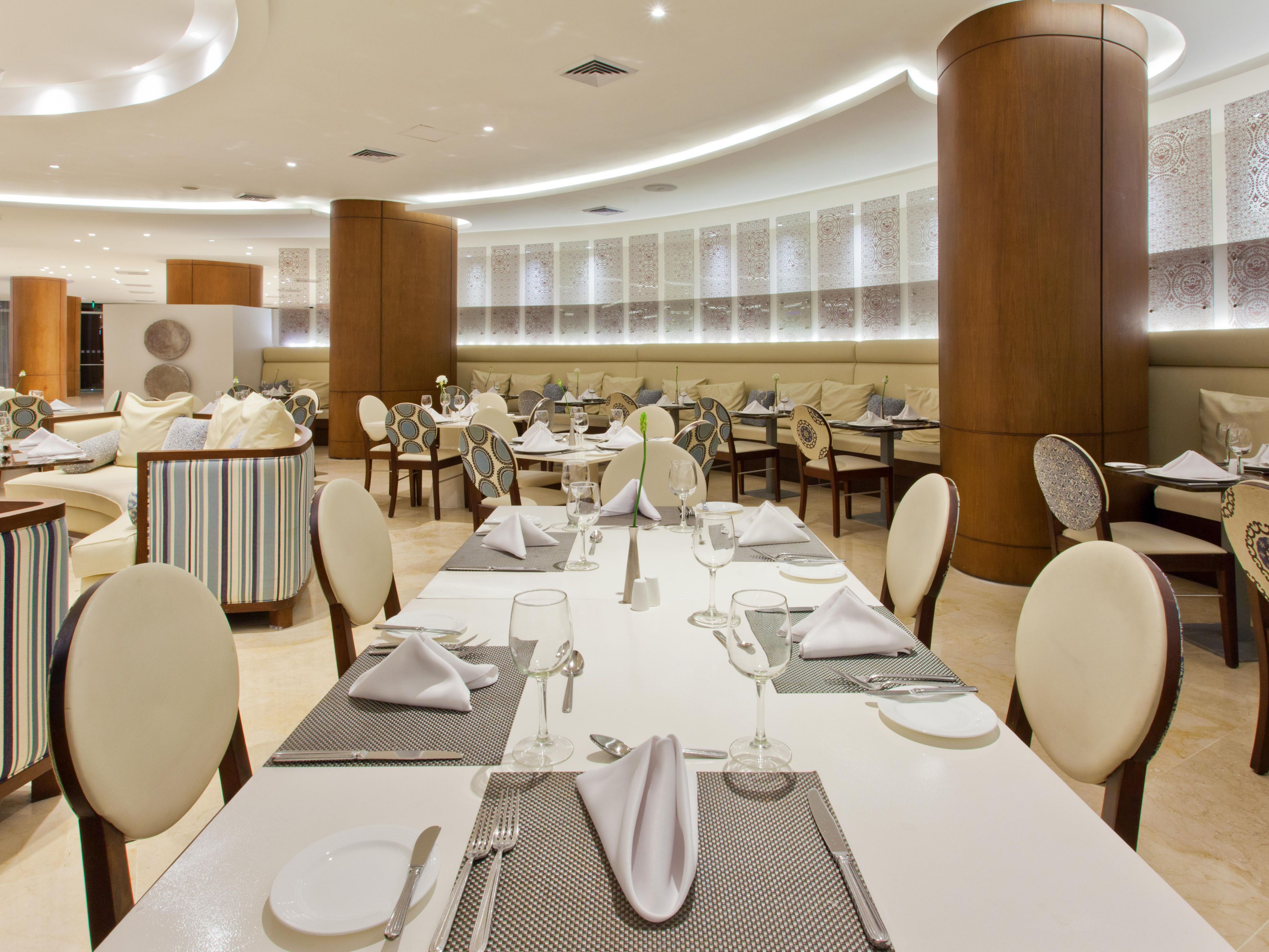 A gastronomic concept mixing the perfection of the world's best culinary techniques with the unmatched Colombian regional ingredients, turning each dish into a true work of art. An assorted menu with a fusion of Asian and Mediterranean flavors is a real delight to the palate and creativity, with options for all tastes.
