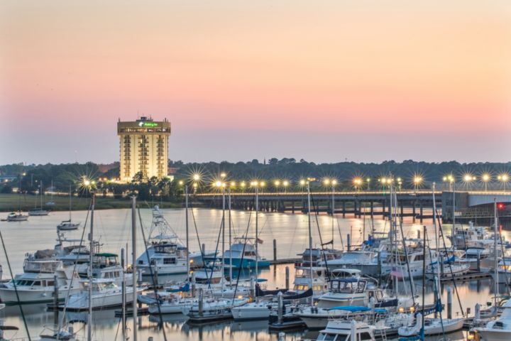 Holiday Inn Charleston-Riverview