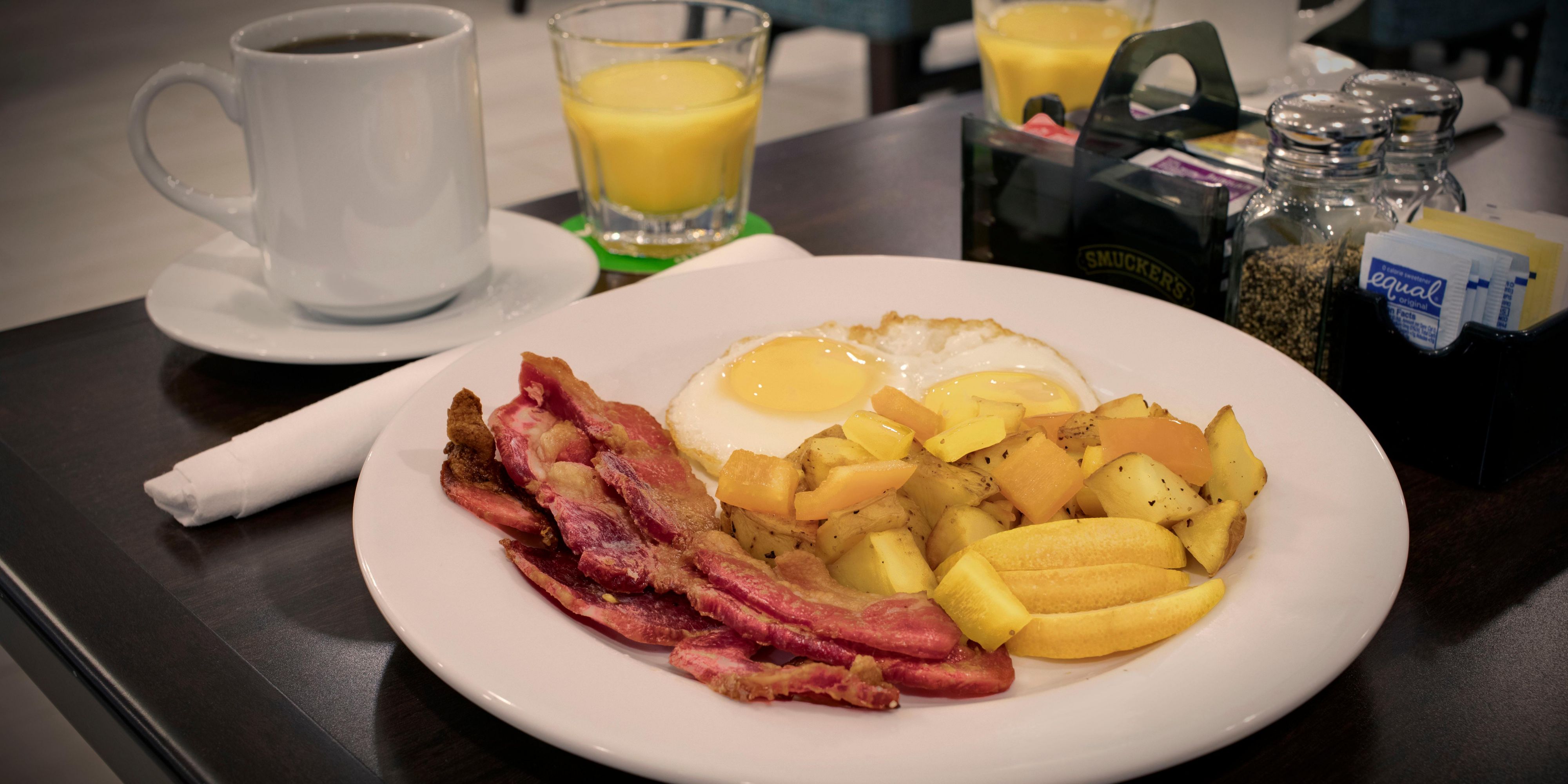 Made to Order Breakfast served daily at Emmet's Restaurant!