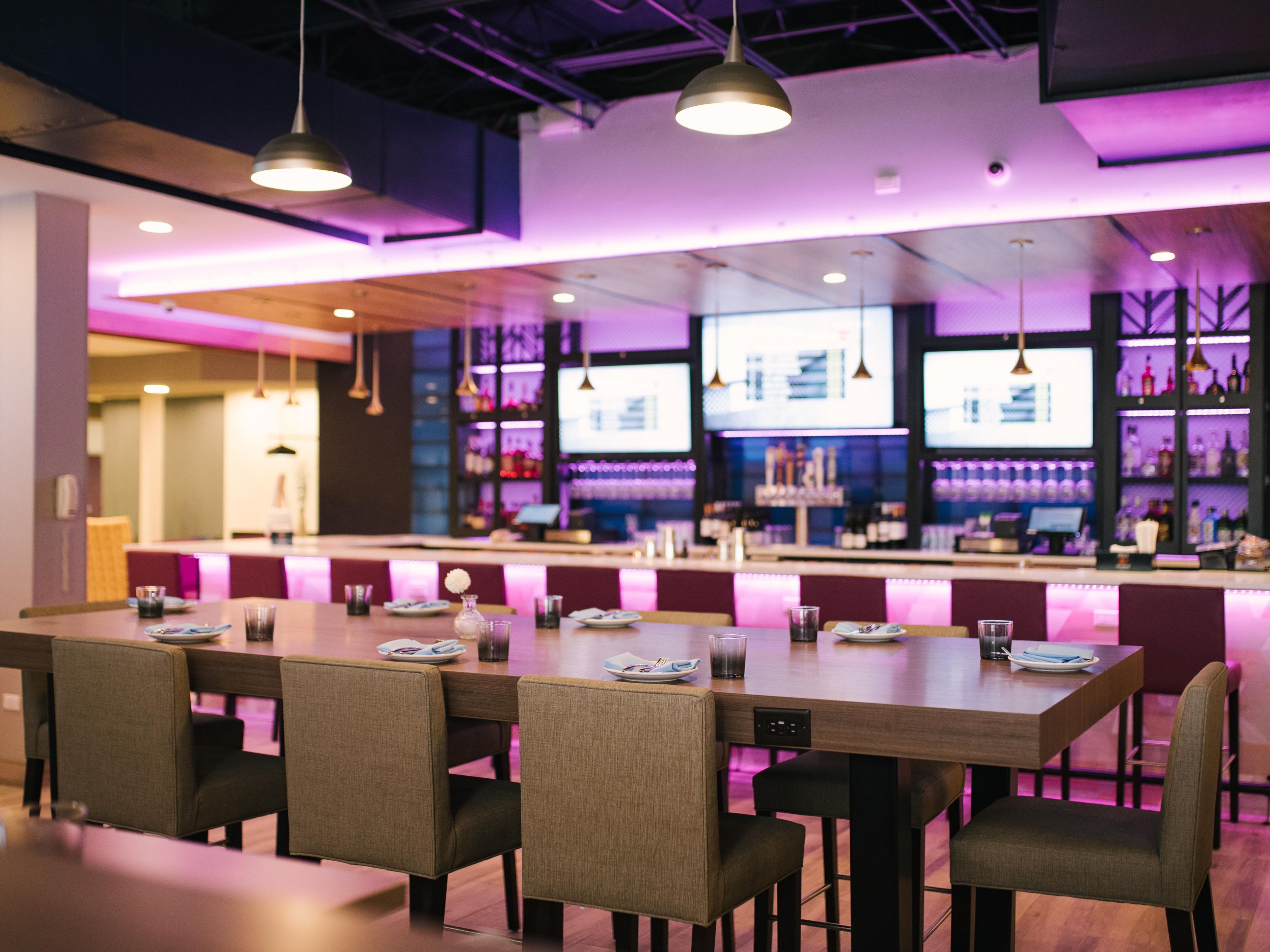 A classic approach to handcrafted specialty cocktails, craft beers + modern American tapas & entrees. Among the best restaurants in New Jersey. Available for private events! Happy Hour Specials Monday - Friday from 4 pm to 6 pm. Live music five nights a week.