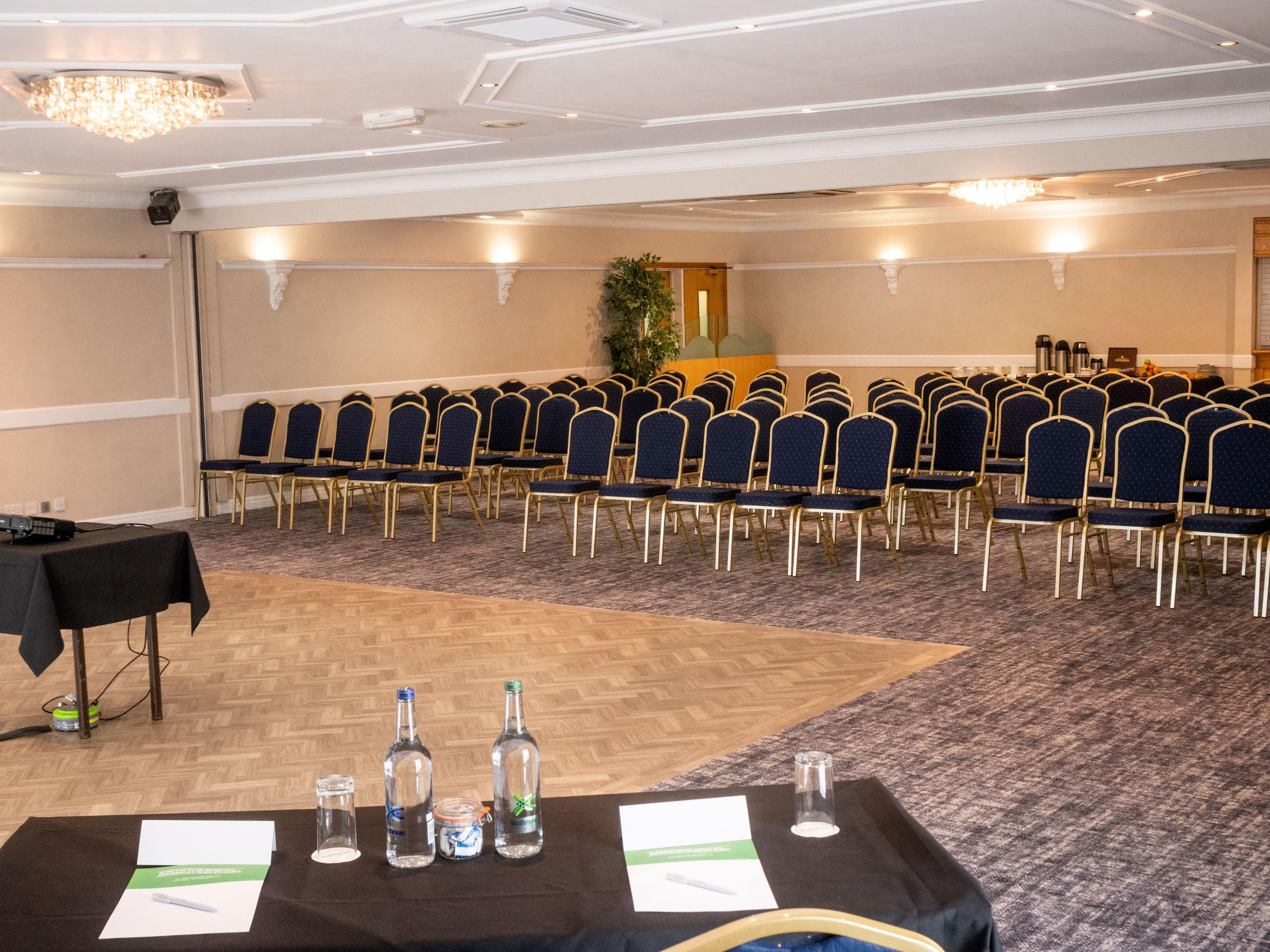 With a choice of three stunning conference rooms and meeting spaces catering for up to 200 delegates, Holiday Inn A55 Chester West makes for the most perfect meeting venue. From small team meetings, or sports presentation evenings to large product launches and award ceremonies. We are perfectly located just off the A55, with masses of free parking.